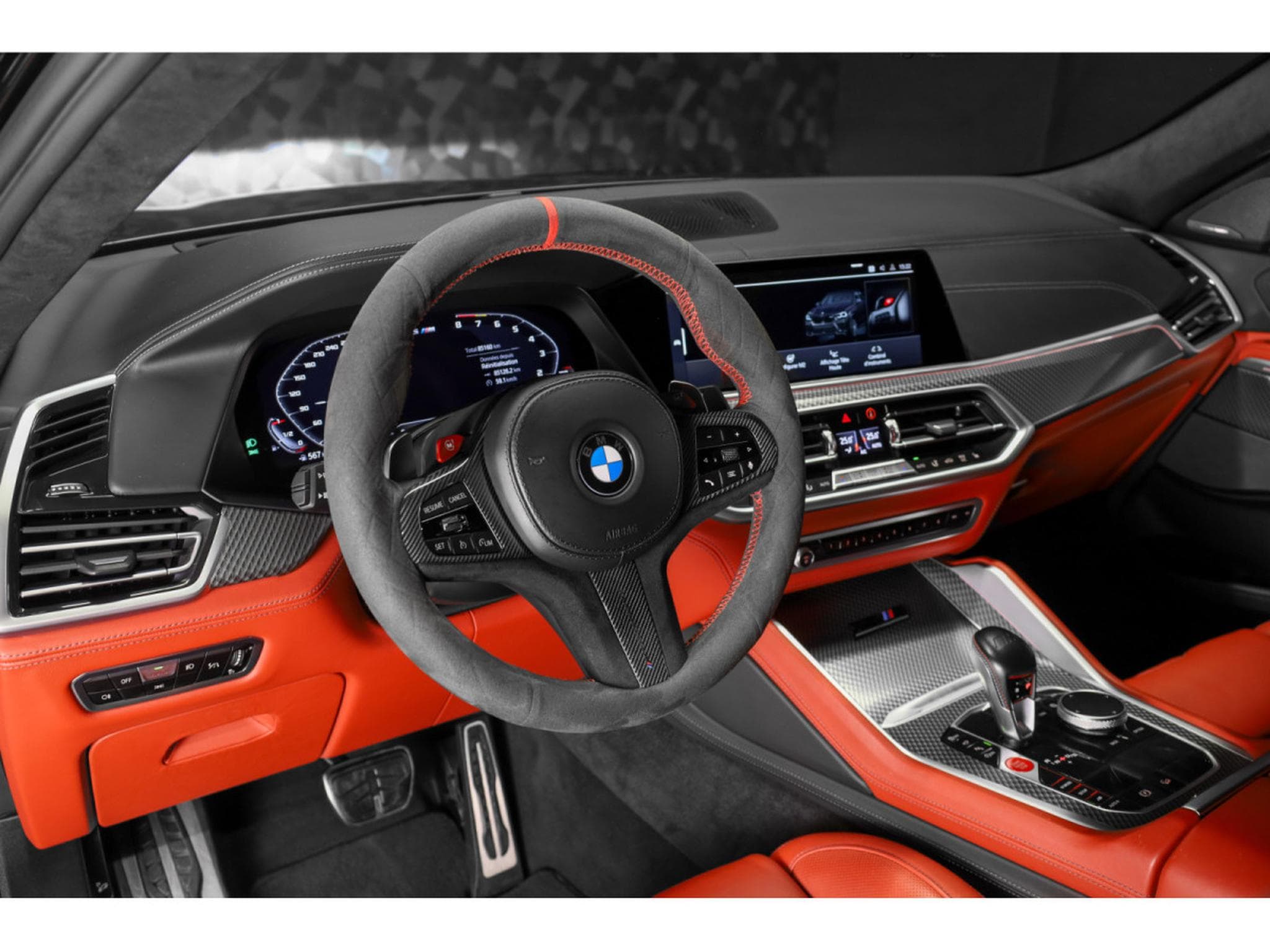 BMW X6M Compétition F96 (2021) - Photo 22