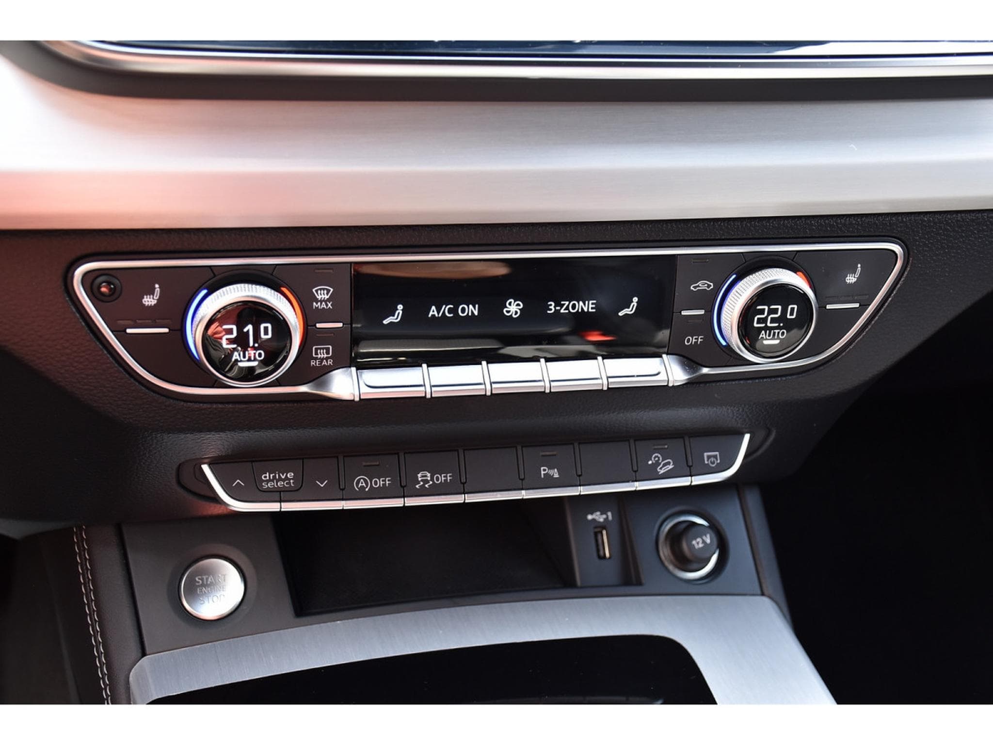 Audi Q5 Sportback 40 TDI Quattro S-Line S-Tronic ACC SIDE MATRIX (2023) - Photo 17