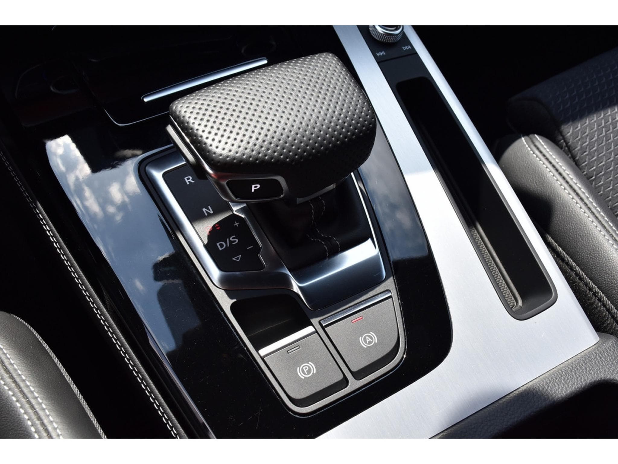 Audi Q5 Sportback 40 TDI Quattro S-Line S-Tronic ACC SIDE MATRIX (2023) - Photo 18