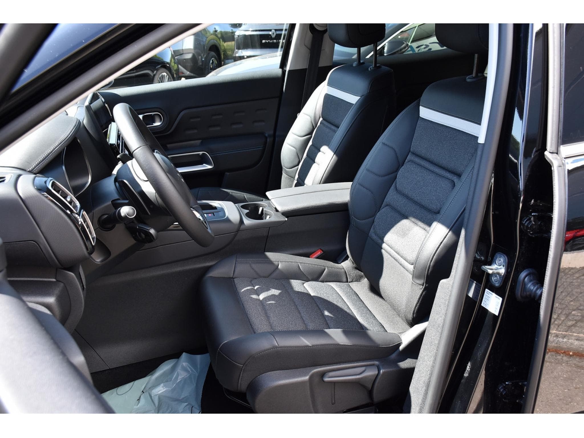 Citroën C5 Aircross 1.2 Hybrid 145 e-DCS6 Max ACC LANE SIDE CAM 1° MAIN (2025) - Photo 6