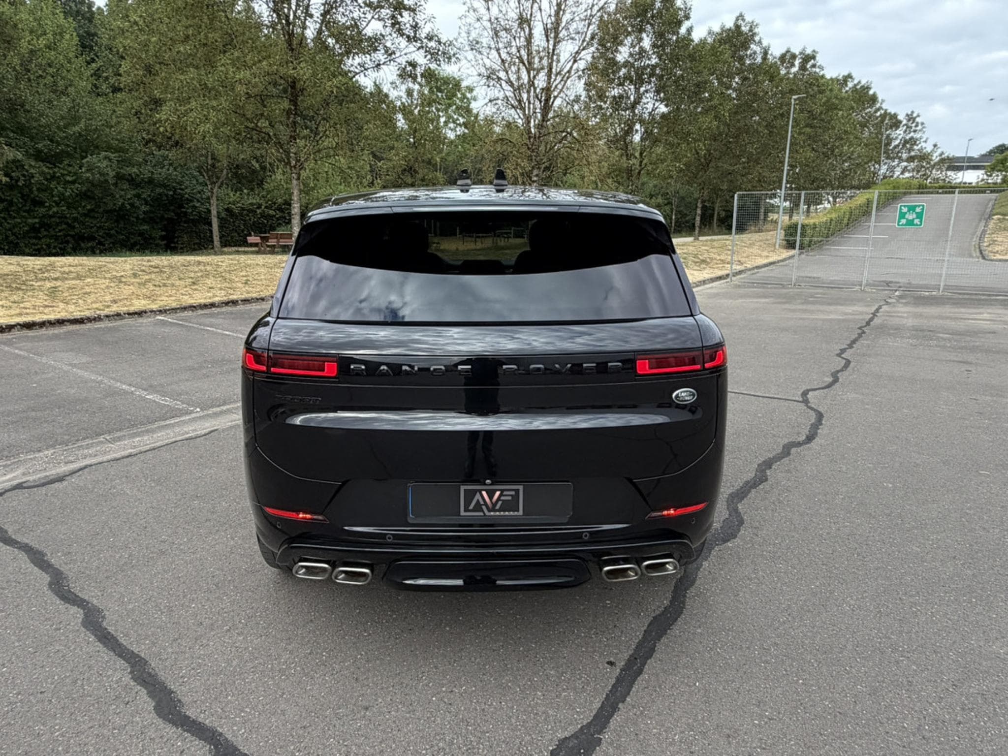 Land-Rover Range Rover Sport P530 First Edition - 4.4 V8 - Black Pack - Panoramic Roof (2023) - Photo 8