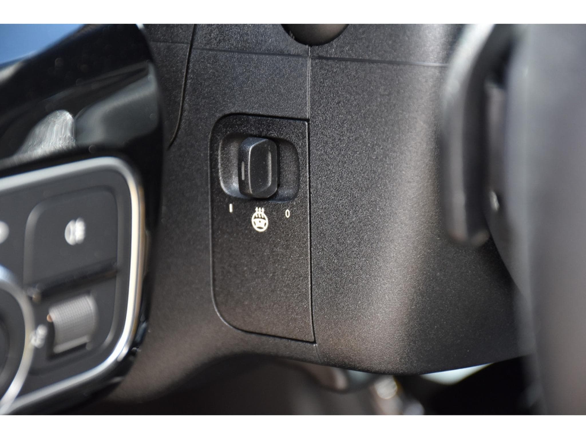 Mercedes A 200 d Progressive 8G-DCT TISSU-CUIR GPS CAM P.NIGHT 1° MAIN (2024) - Photo 21