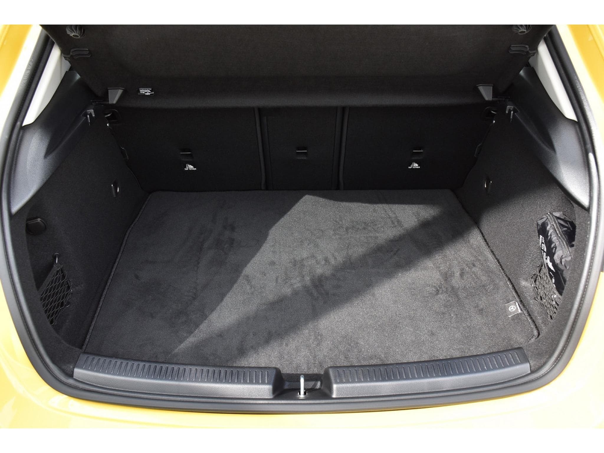 Mercedes A 200 d Progressive 8G-DCT TISSU-CUIR GPS CAM P.NIGHT 1° MAIN (2024) - Photo 24