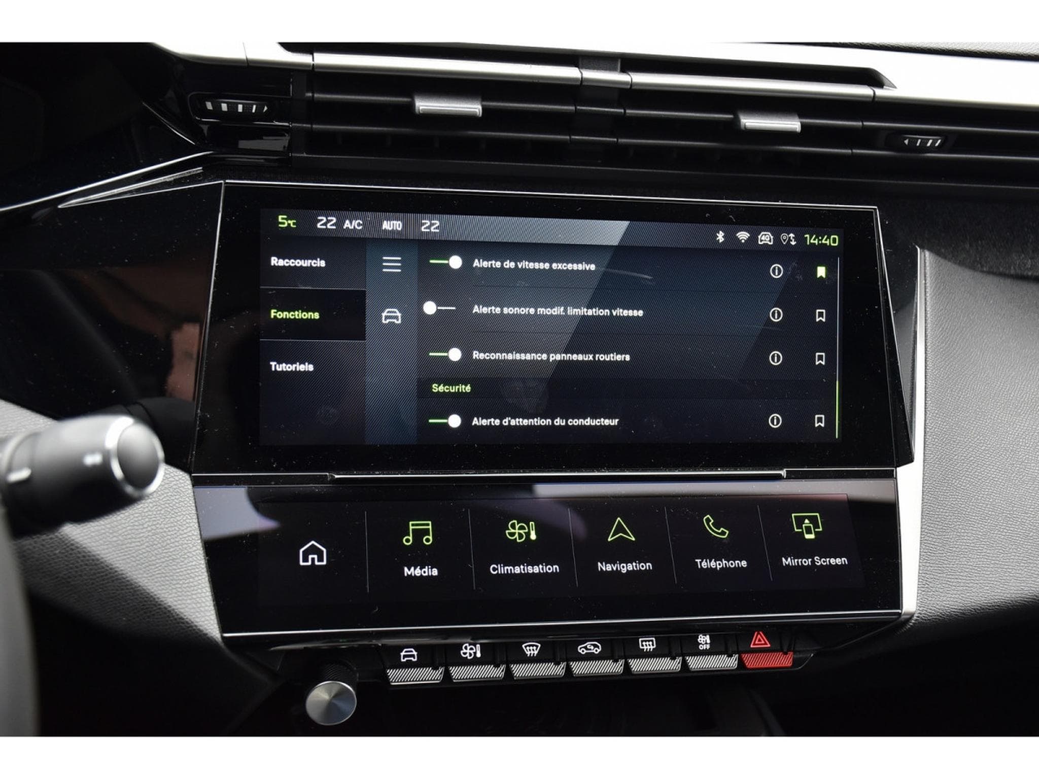 Peugeot 408 1.2 PureTech Allure EAT8 ACC LANE GPS CAM 1° MAIN (2024) - Photo 16