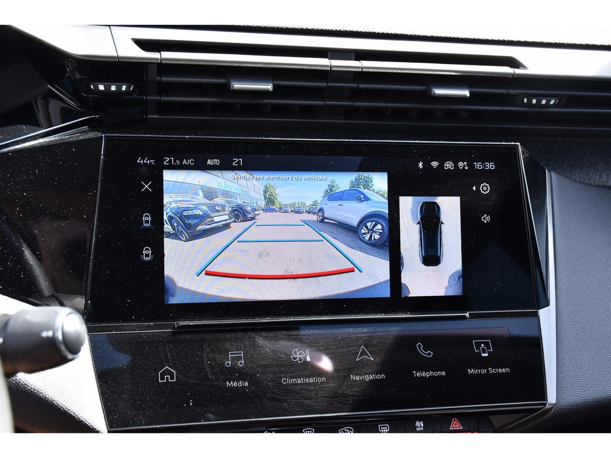 Peugeot 408 1.2 PureTech Allure EAT8 ACC LANE GPS CAM 1° MAIN (2024) - Photo 18