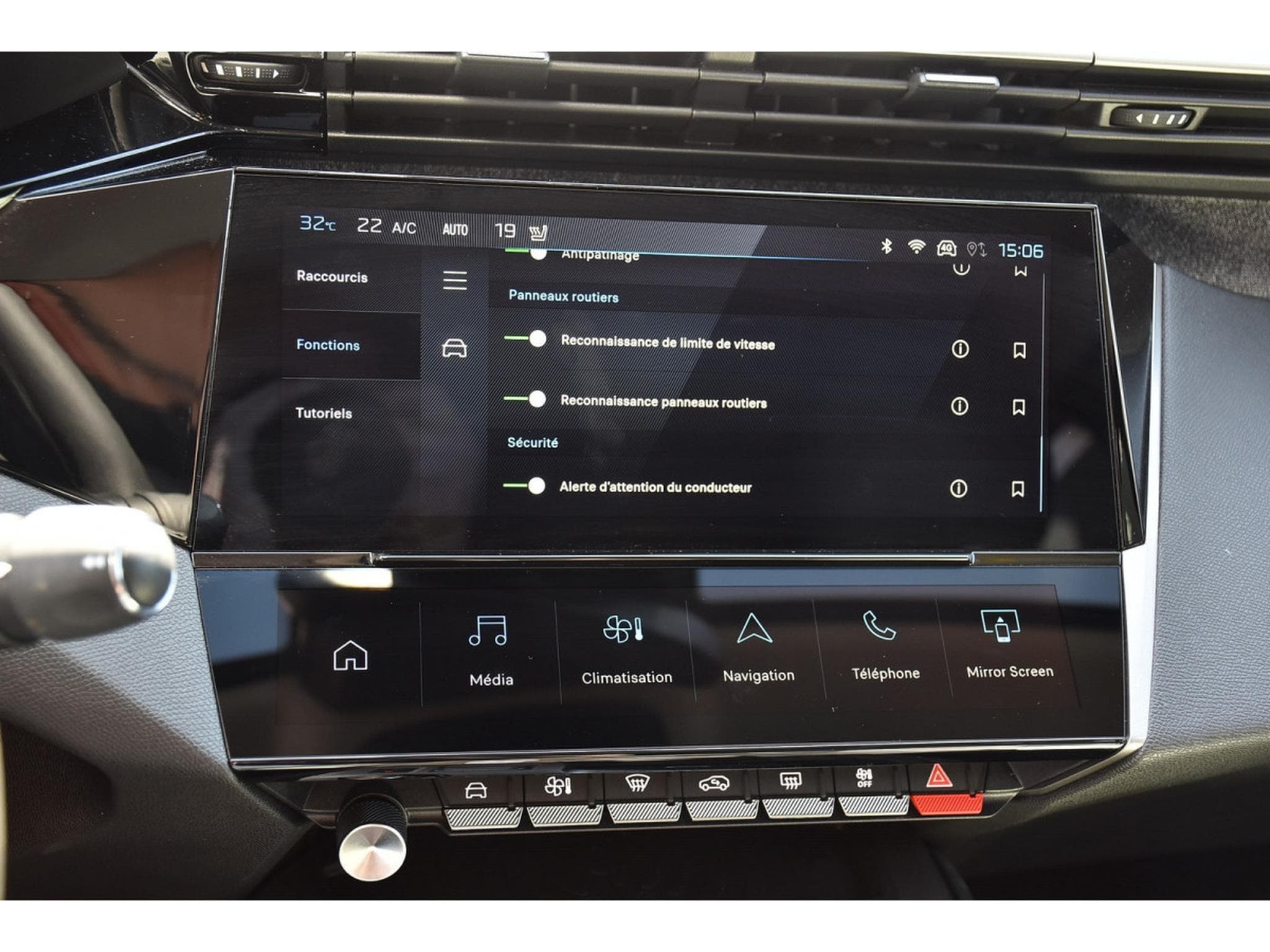 Peugeot 408 1.2 turbo 130 Allure EAT8 SG CHFF LANE CAM360 JA19 1° MAIN (2024) - Photo 16