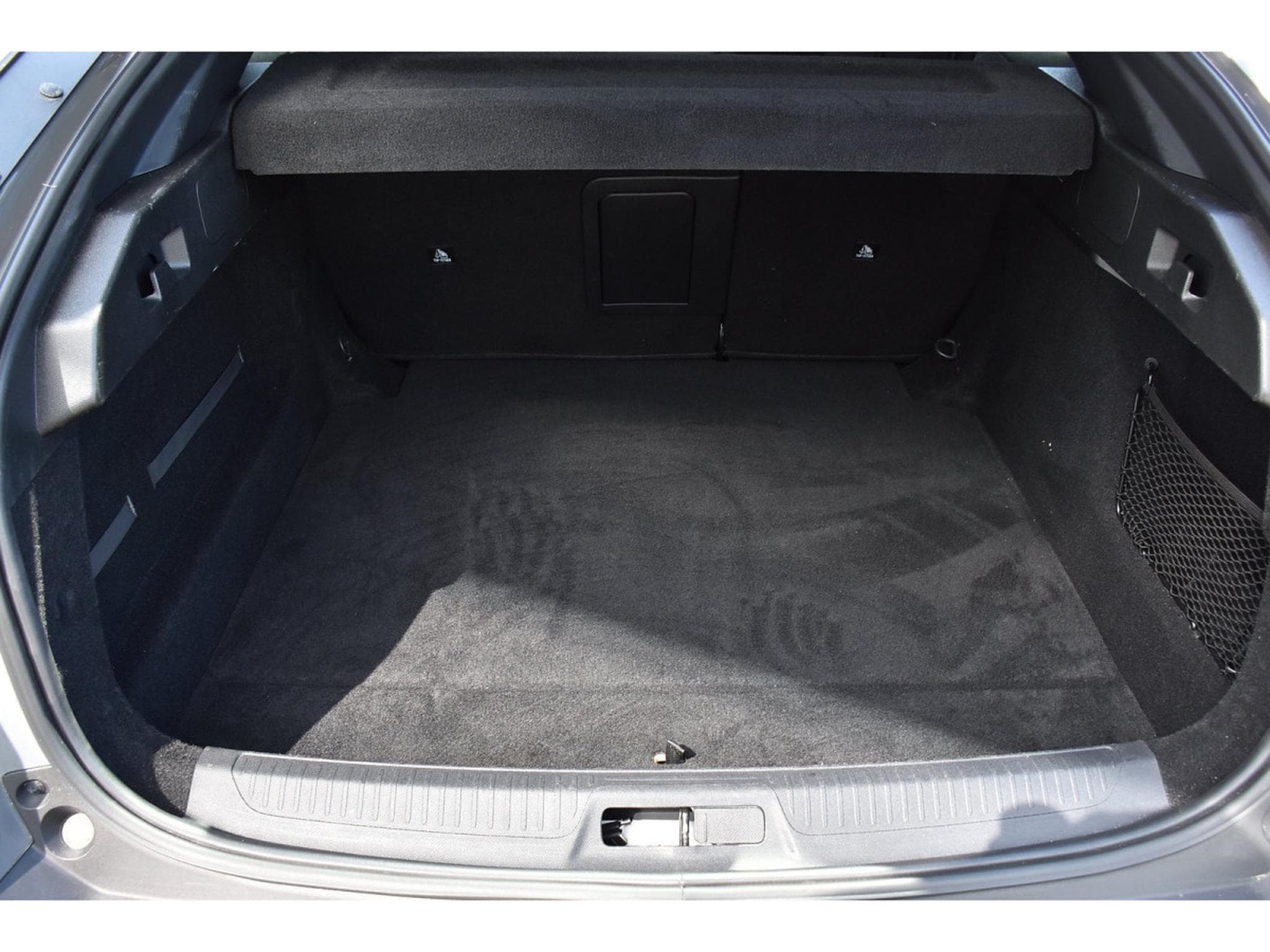 Peugeot 408 1.2 turbo 130 Allure EAT8 SG CHFF LANE CAM360 JA19 1° MAIN (2024) - Photo 25