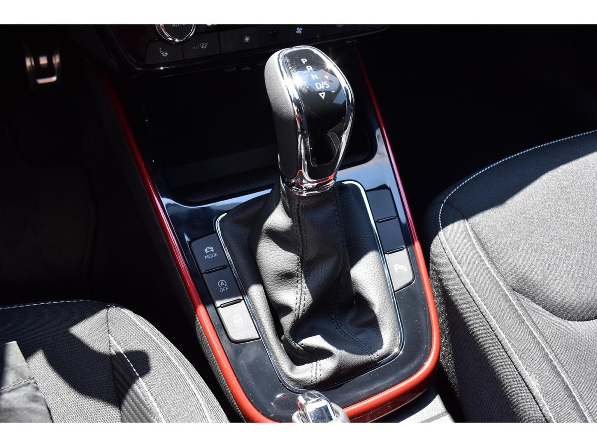 Skoda Fabia 1.0 TSI Monte Carlo DSG ACC TRAVEL CAM KESSY NEUVE (2026) - Photo 19