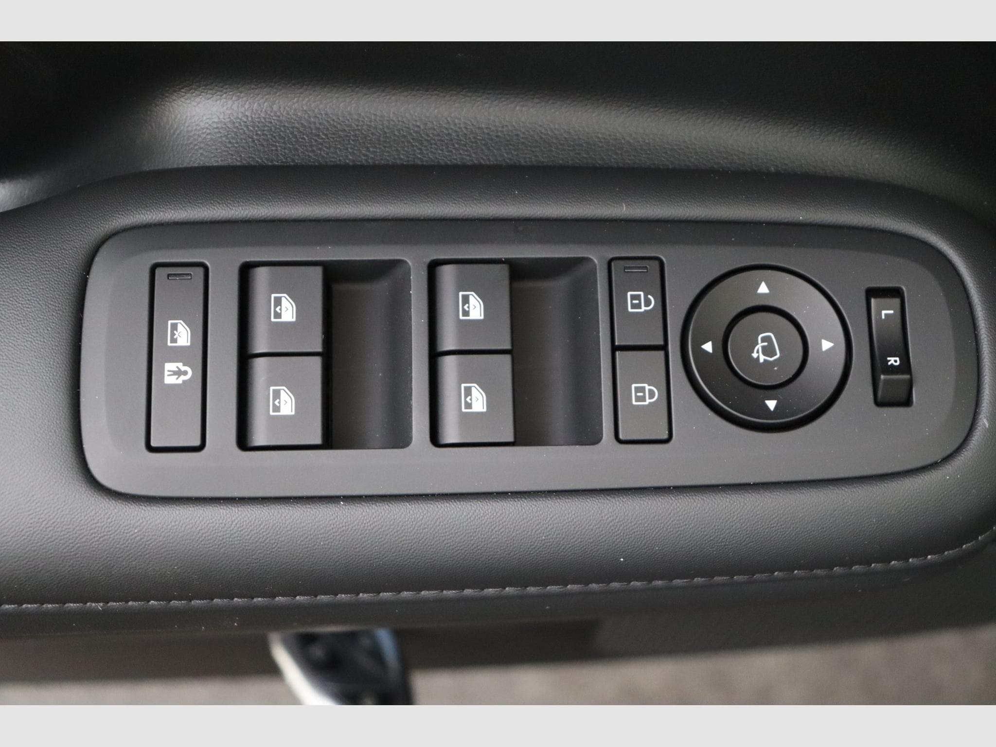 Hyundai Santa Fe Calligraphy Pack + Pano (2026) - Photo 17