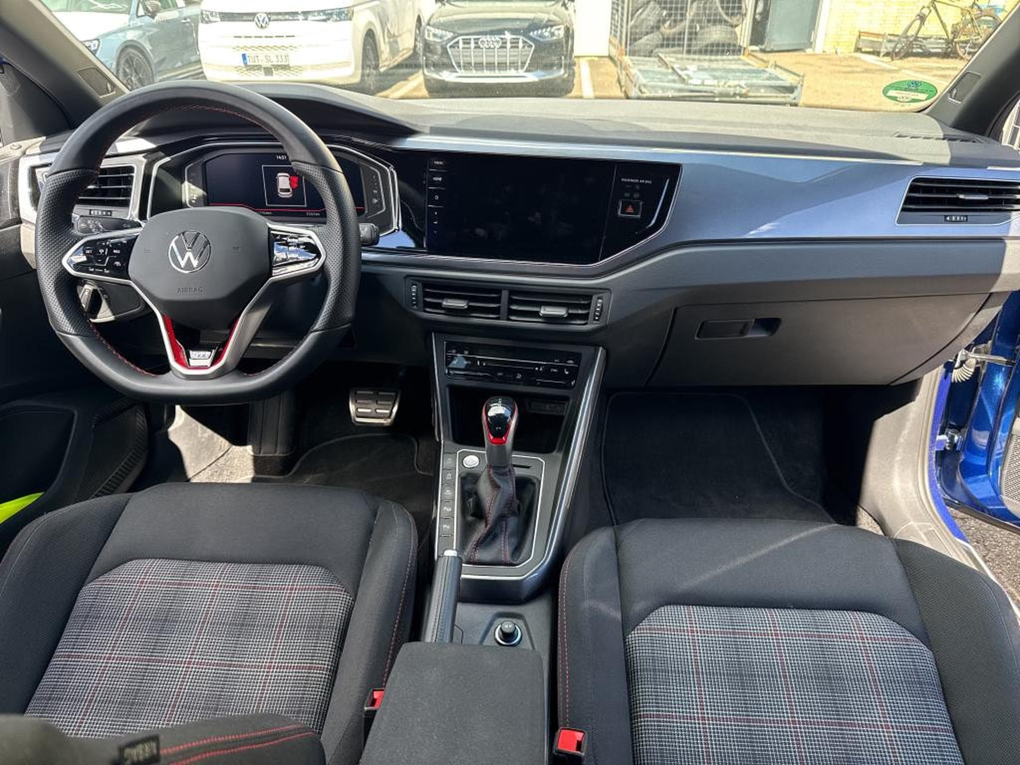 VW Polo 2.0 TSI 207 CV DSG7 *BEATS *CAM** MATRIX ** CARPLAY** (2023) - Photo 6