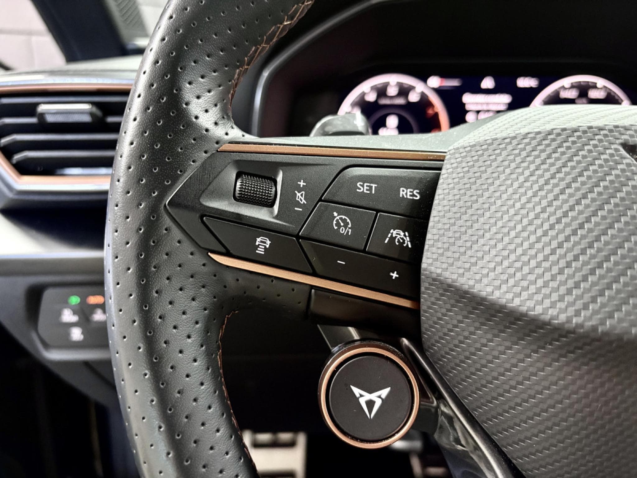 Cupra Leon ST 2.0 TSI 245 CV * VSS * ACC * (2024) - Photo 8