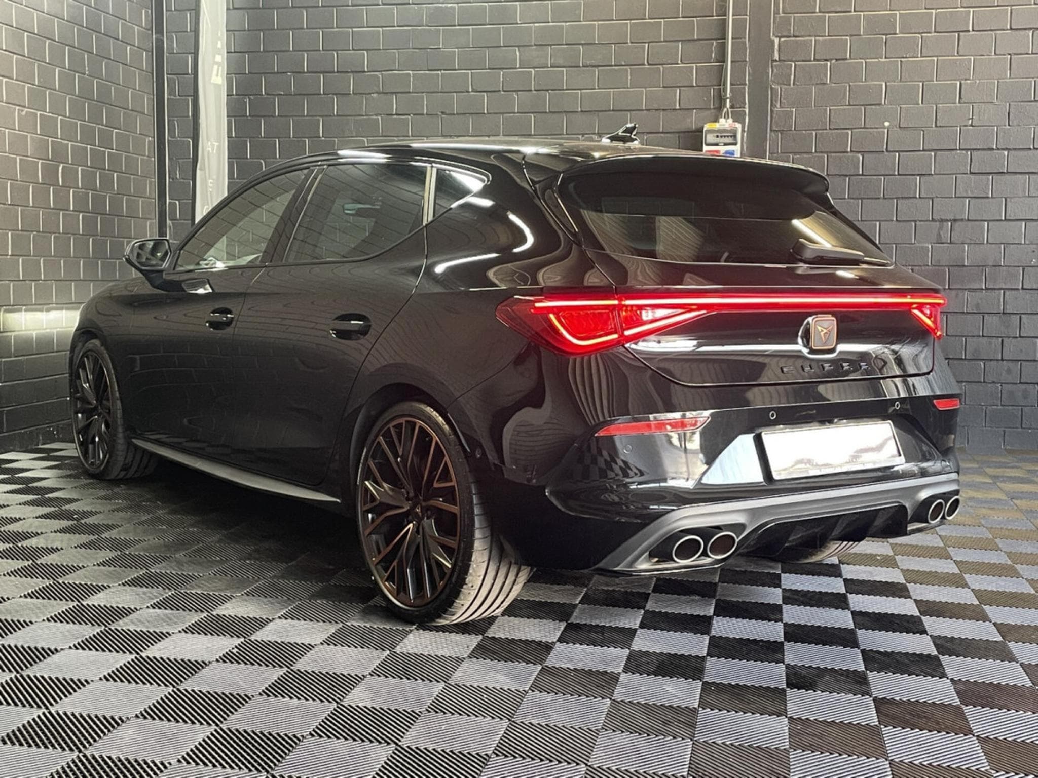 Cupra Leon VZ 2.0 TSI 300CV *SIEGES CHAUFF* (2024) - Photo 6