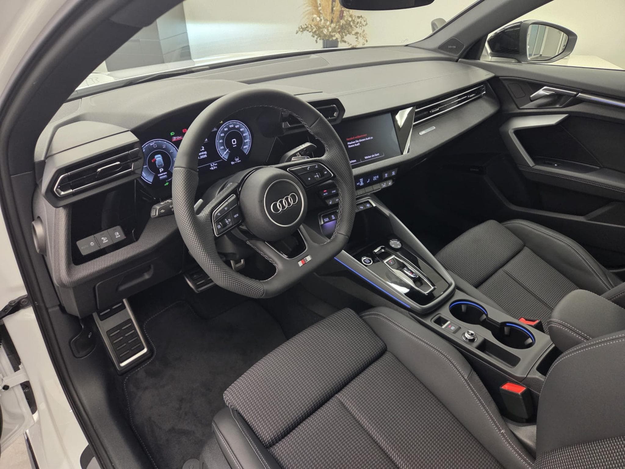 Audi A3 Allstreet S line TFSIe 204ch / 150kW S tronic (2026) - Photo 4