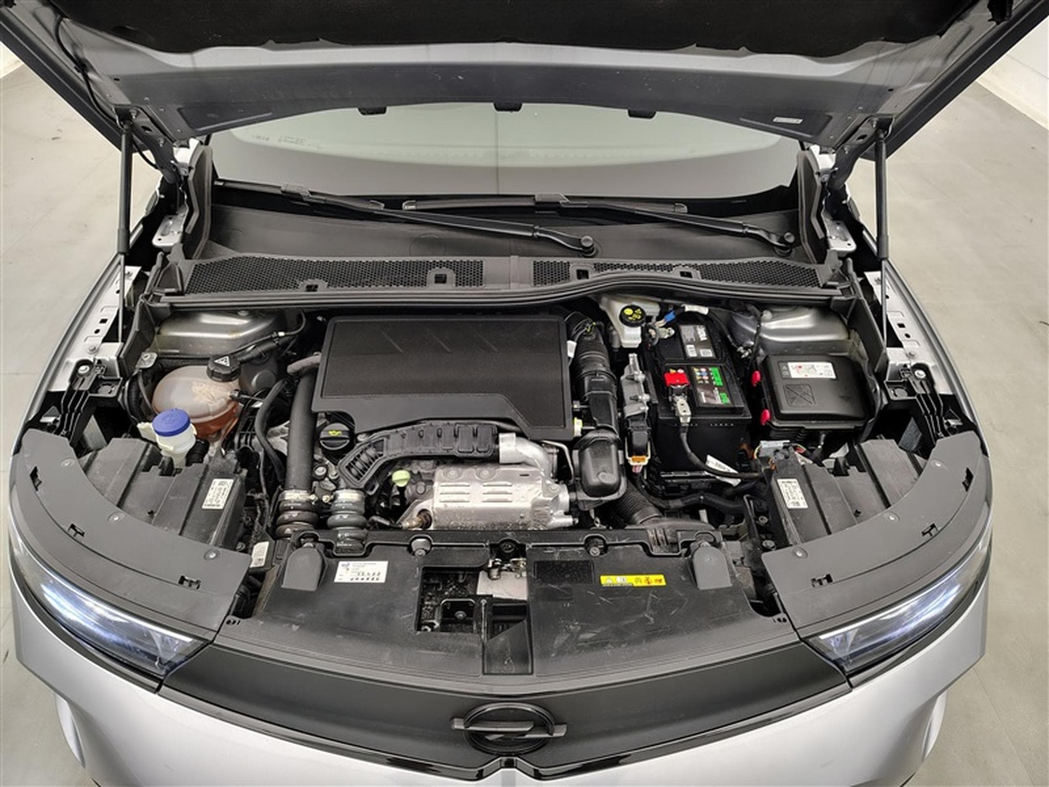 Opel Mokka 1.2 Turbo 130cv AT8 GS Line NAVI / S-CUIR / FULL LED (2024) - Photo 19