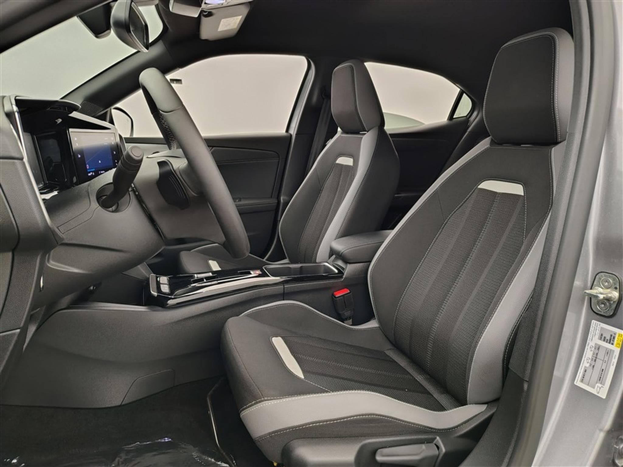 Opel Mokka 1.2 Turbo 130cv AT8 GS Line NAVI / S-CUIR / FULL LED (2024) - Photo 7