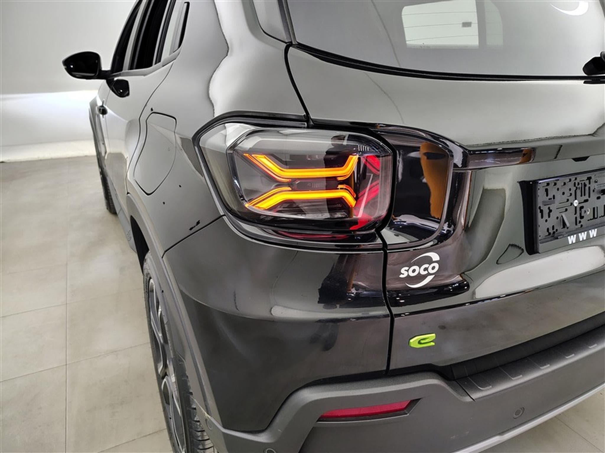 Jeep Avenger 1.2 Turbo E-Hybrid 100cv DCT Longitude CARPLAY / FULL LED (2025) - Photo 15
