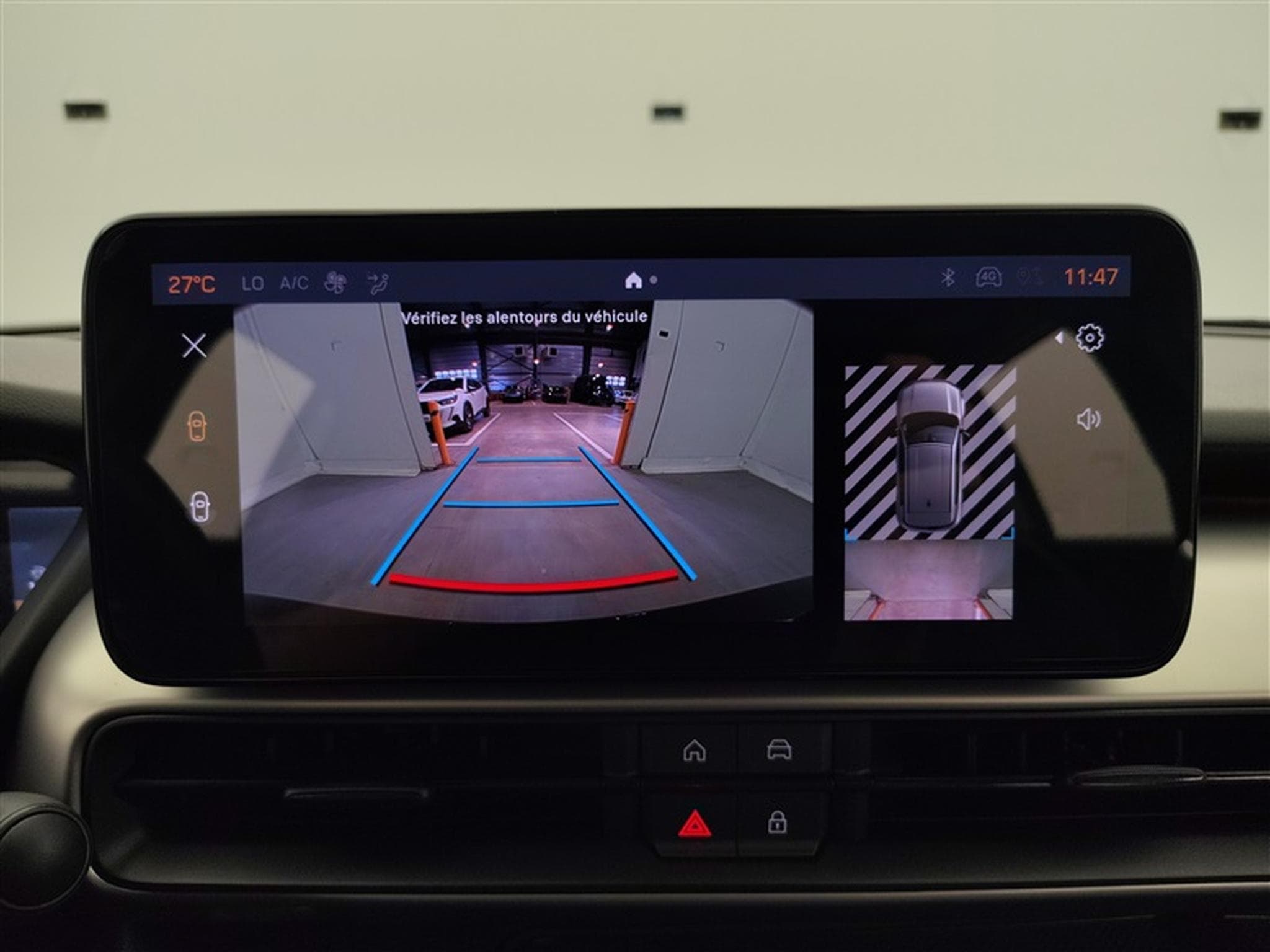 Jeep Avenger 1.2 Turbo E-Hybrid 100cv DCT Longitude CARPLAY / FULL LED (2025) - Photo 17
