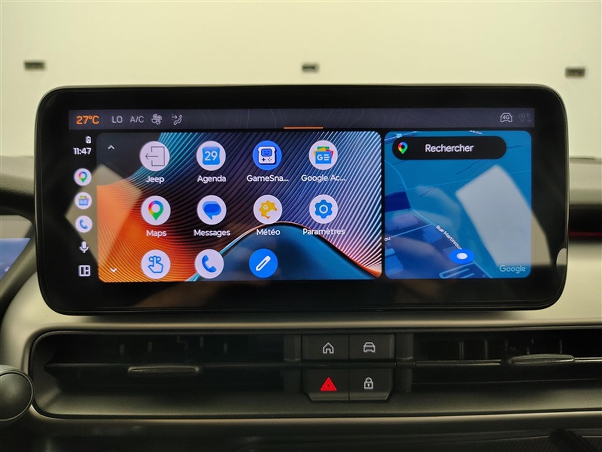 Jeep Avenger 1.2 Turbo E-Hybrid 100cv DCT Longitude CARPLAY / FULL LED (2025) - Photo 21