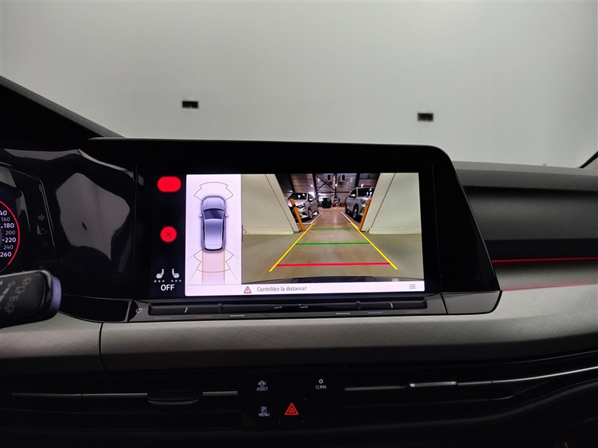 VW Golf 1.0 eTSI Life OPF DSG (2023) - Photo 17