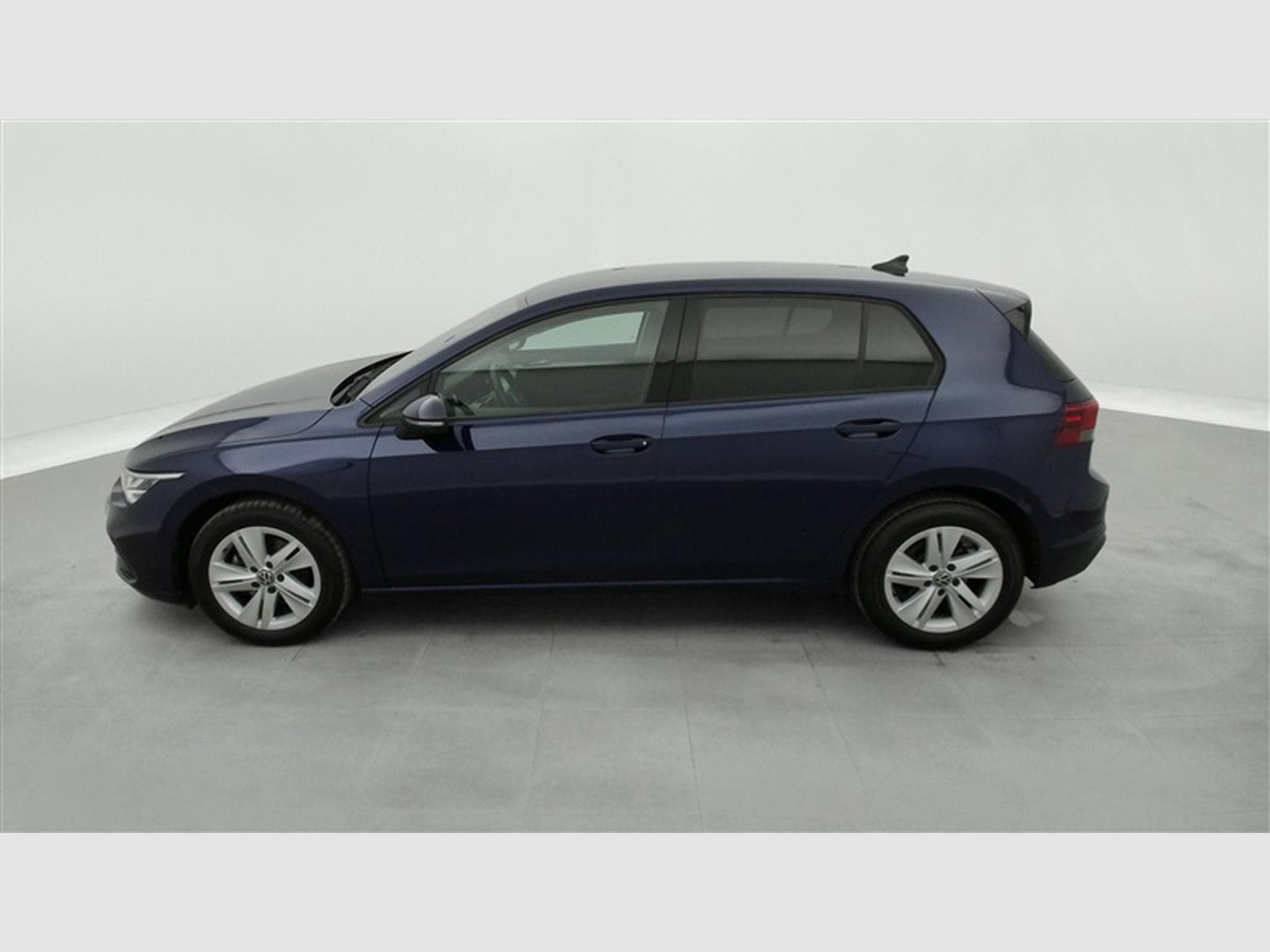 VW Golf 1.0 eTSI Life OPF DSG (2023) - Photo 3