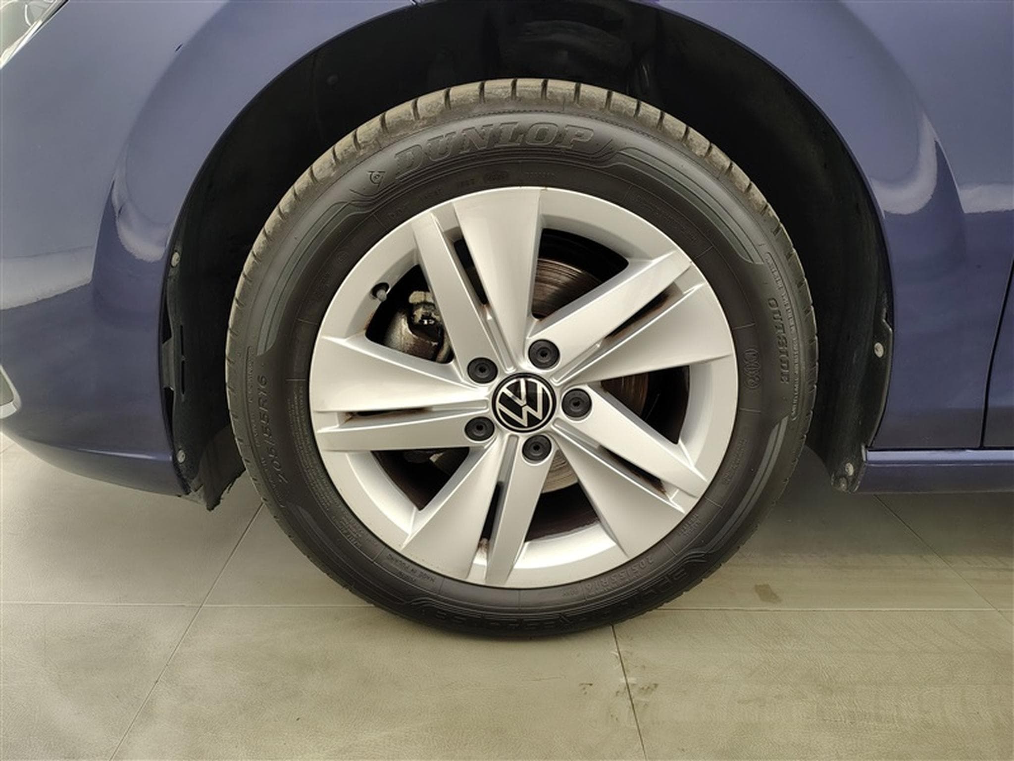 VW Golf 1.0 eTSI Life OPF DSG (2023) - Photo 6