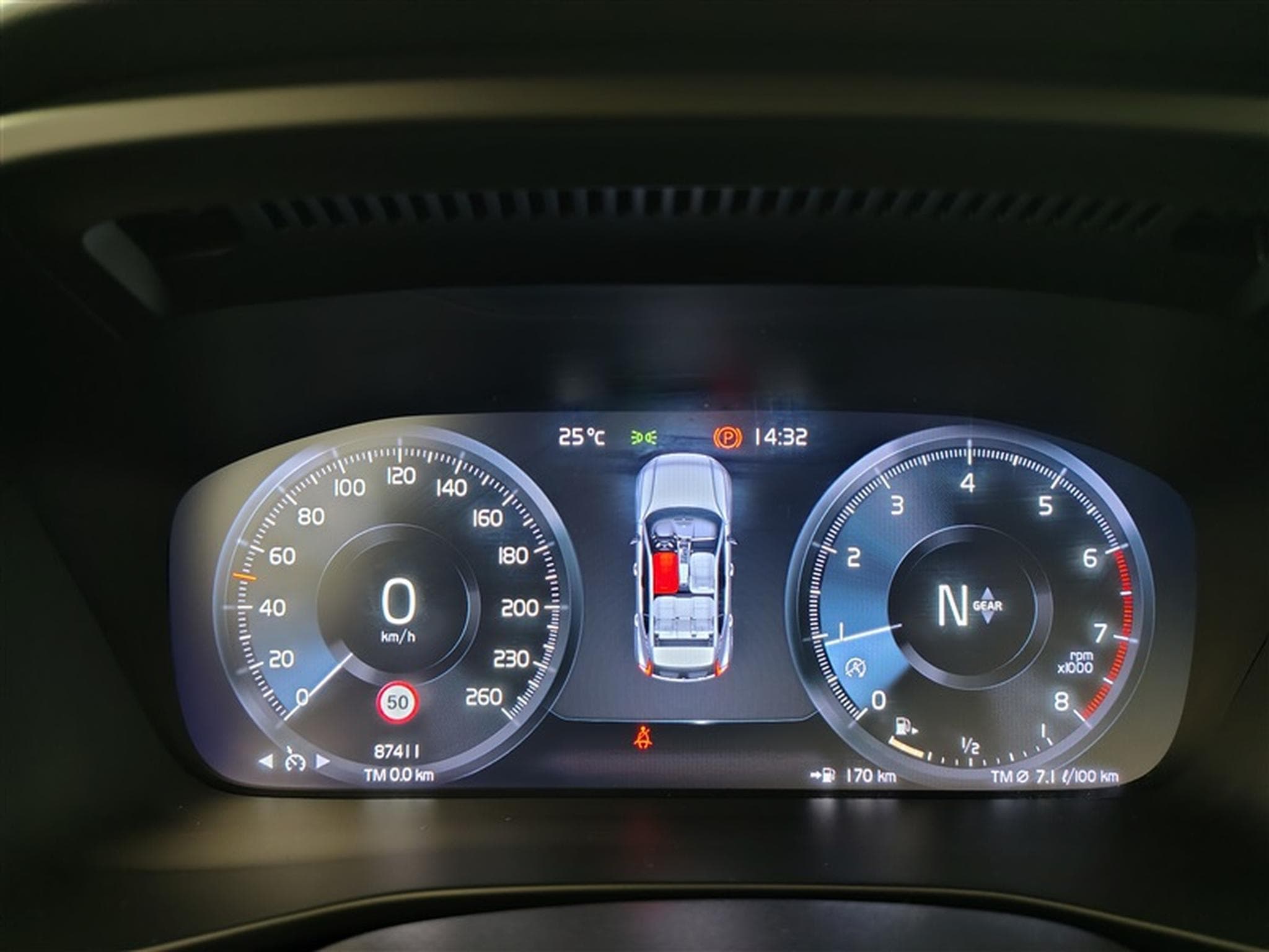 Volvo XC40 1.5 T2 Momentum Pro NAVI/FULL LED/JA/PDC AV AR (2021) - Photo 10