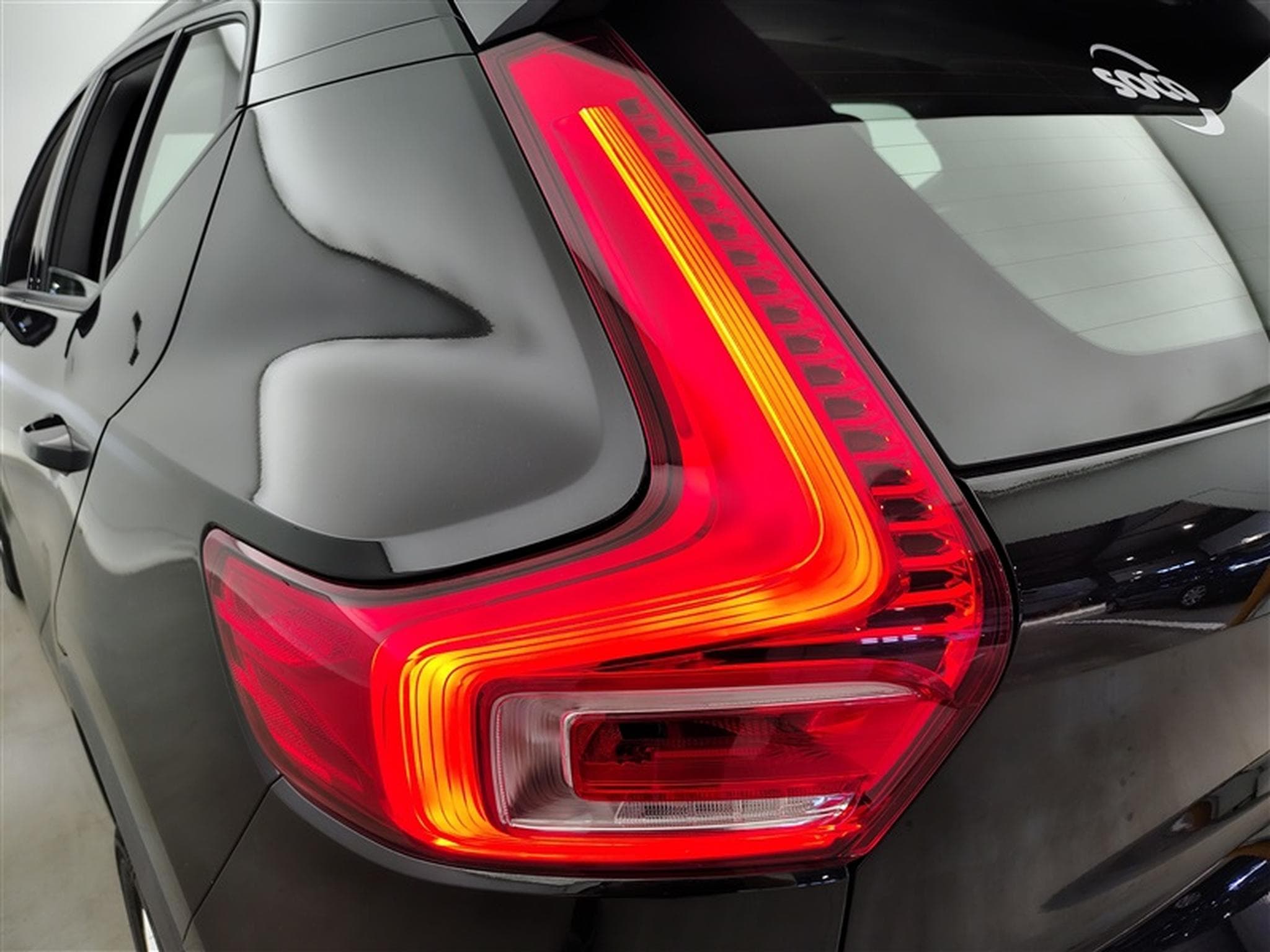 Volvo XC40 1.5 T2 Momentum Pro NAVI/FULL LED/JA/PDC AV AR (2021) - Photo 16
