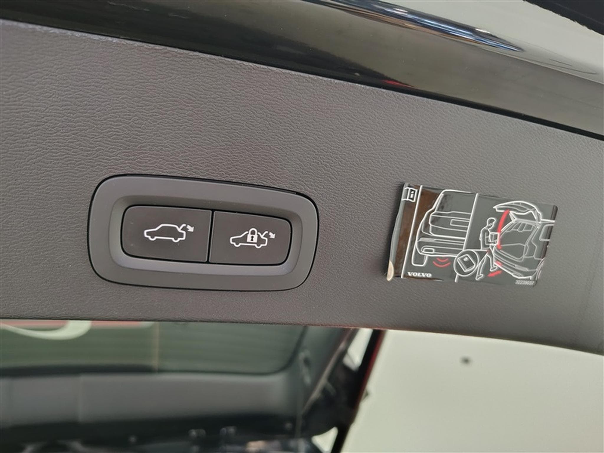 Volvo XC40 1.5 T2 Momentum Pro NAVI/FULL LED/JA/PDC AV AR (2021) - Photo 19