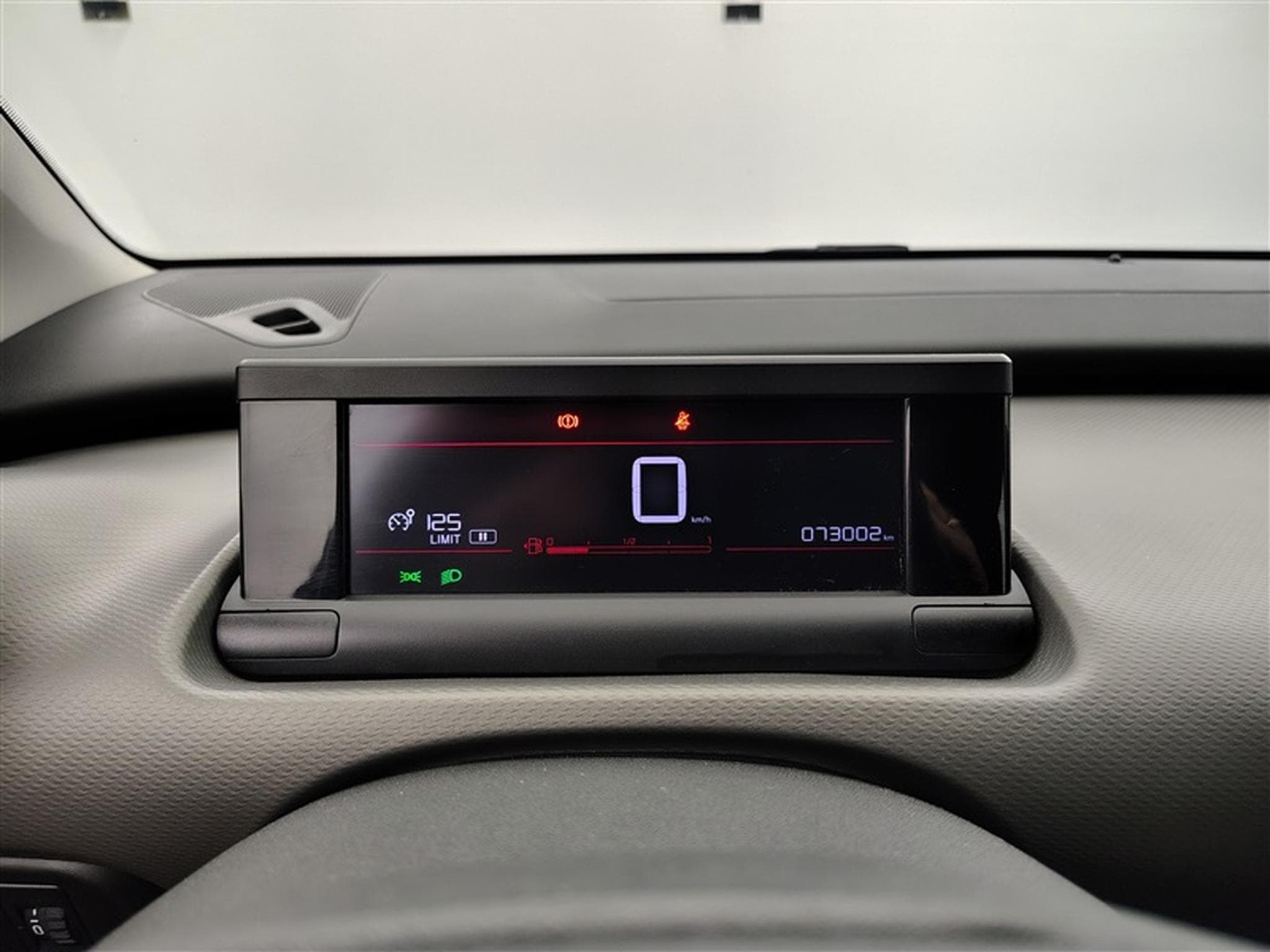 Citroen C4 Cactus 1.5 BlueHDi Feel NAVI / PDC AV+AR (2020) - Photo 10