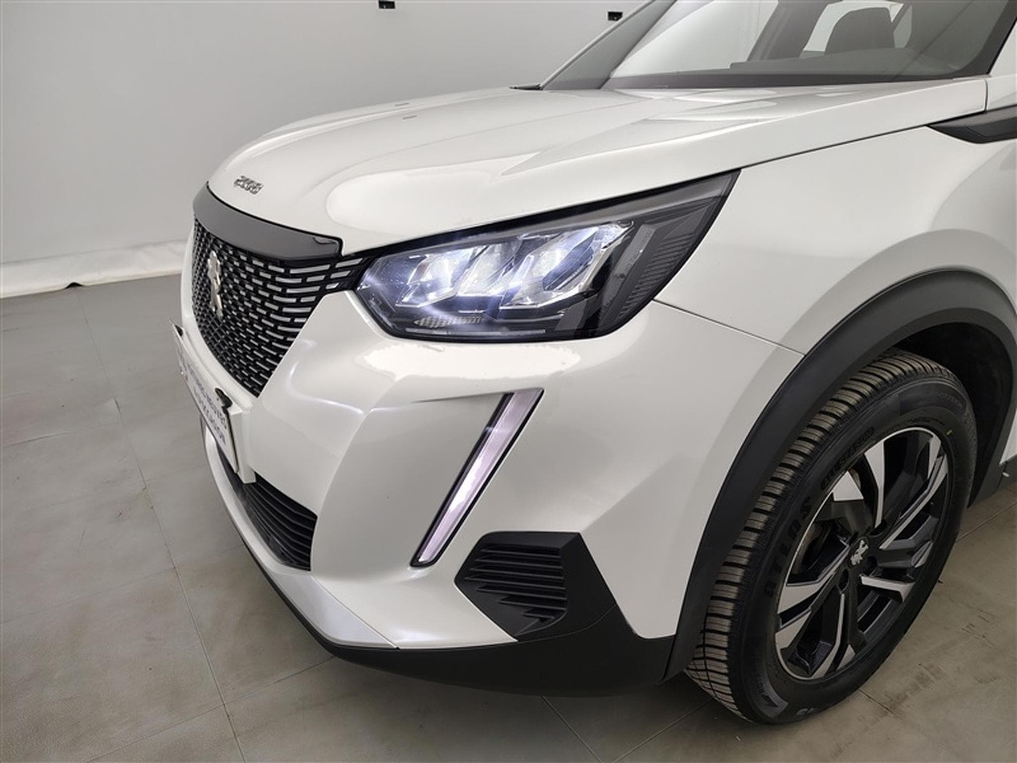 Peugeot 2008 1.2 PureTech 130Cv EAT8 Allure S-CUIR / NAVI / FULL LED (2023) - Photo 15