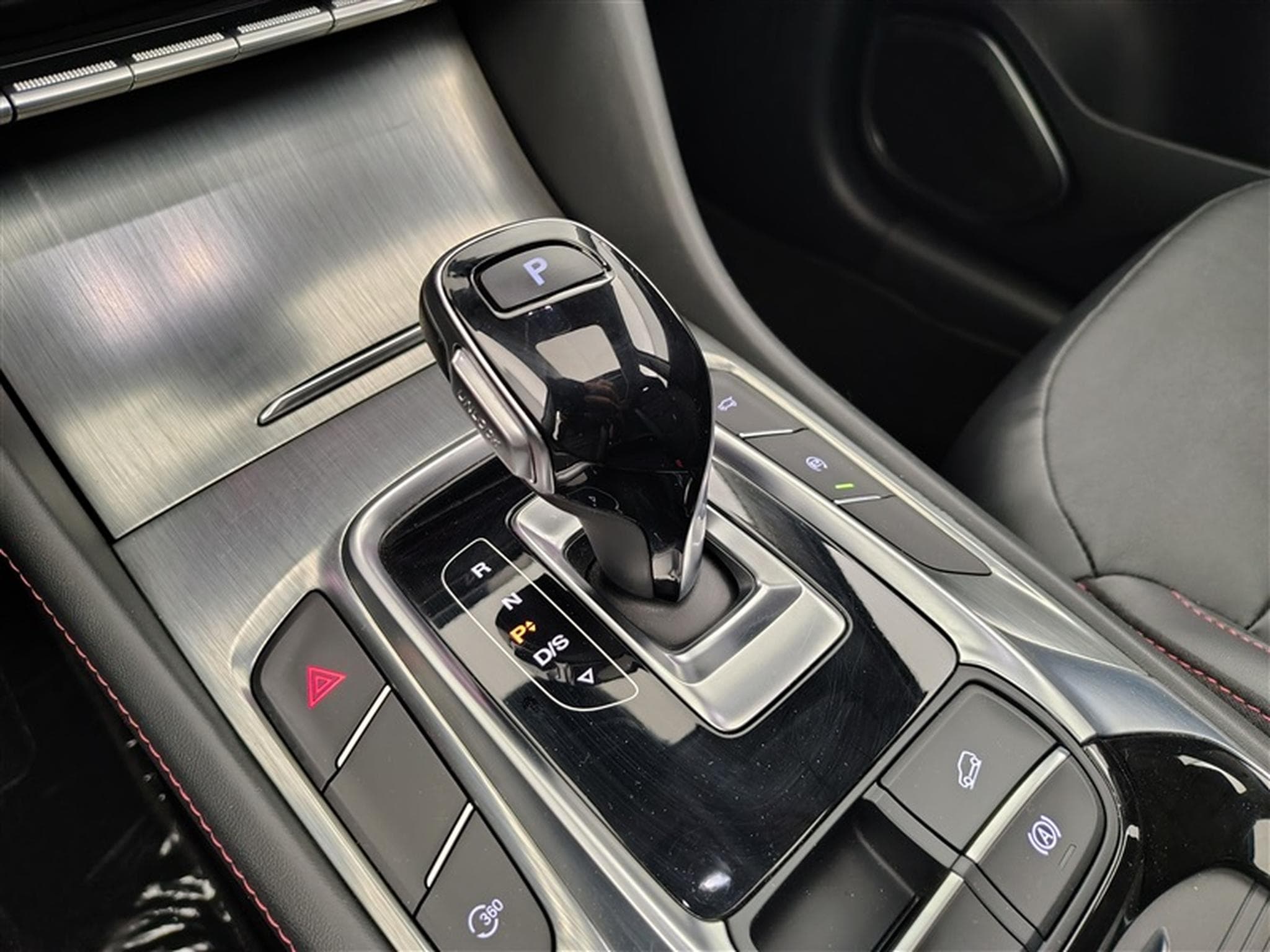 MG HS Facelift 1.5 T-GDi 160cv BVA Luxury CUIR / NAVI / FULL LED (2024) - Photo 12