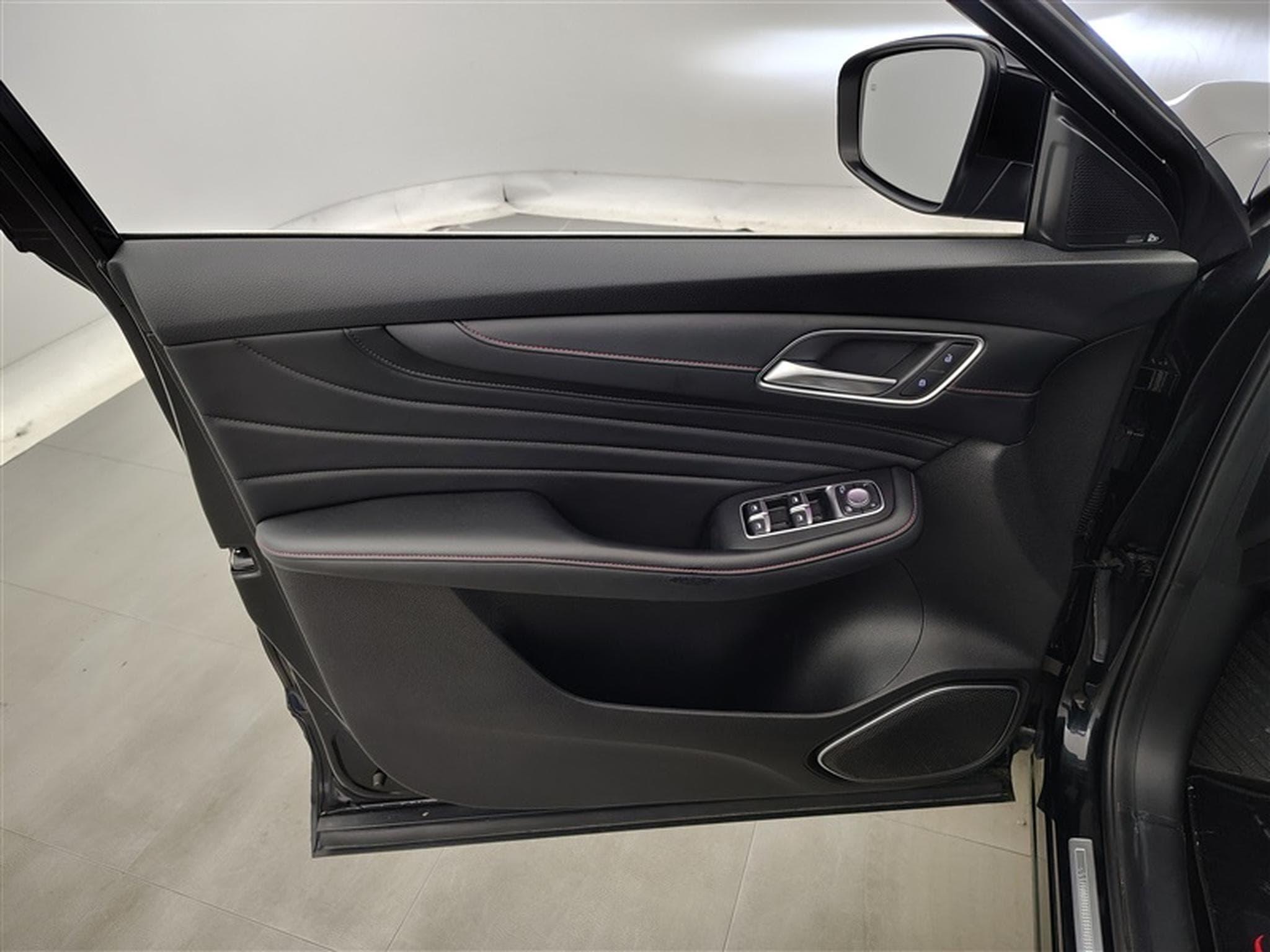MG HS Facelift 1.5 T-GDi 160cv BVA Luxury CUIR / NAVI / FULL LED (2024) - Photo 17