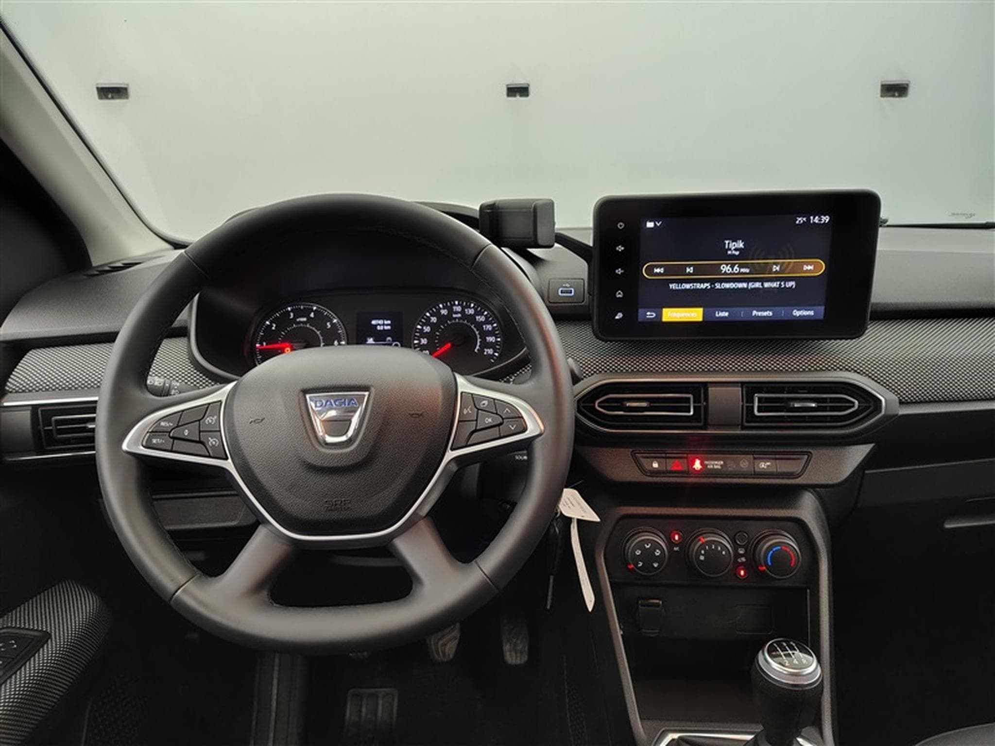 Dacia Sandero 1.0i SCe Comfort (2022) - Photo 9