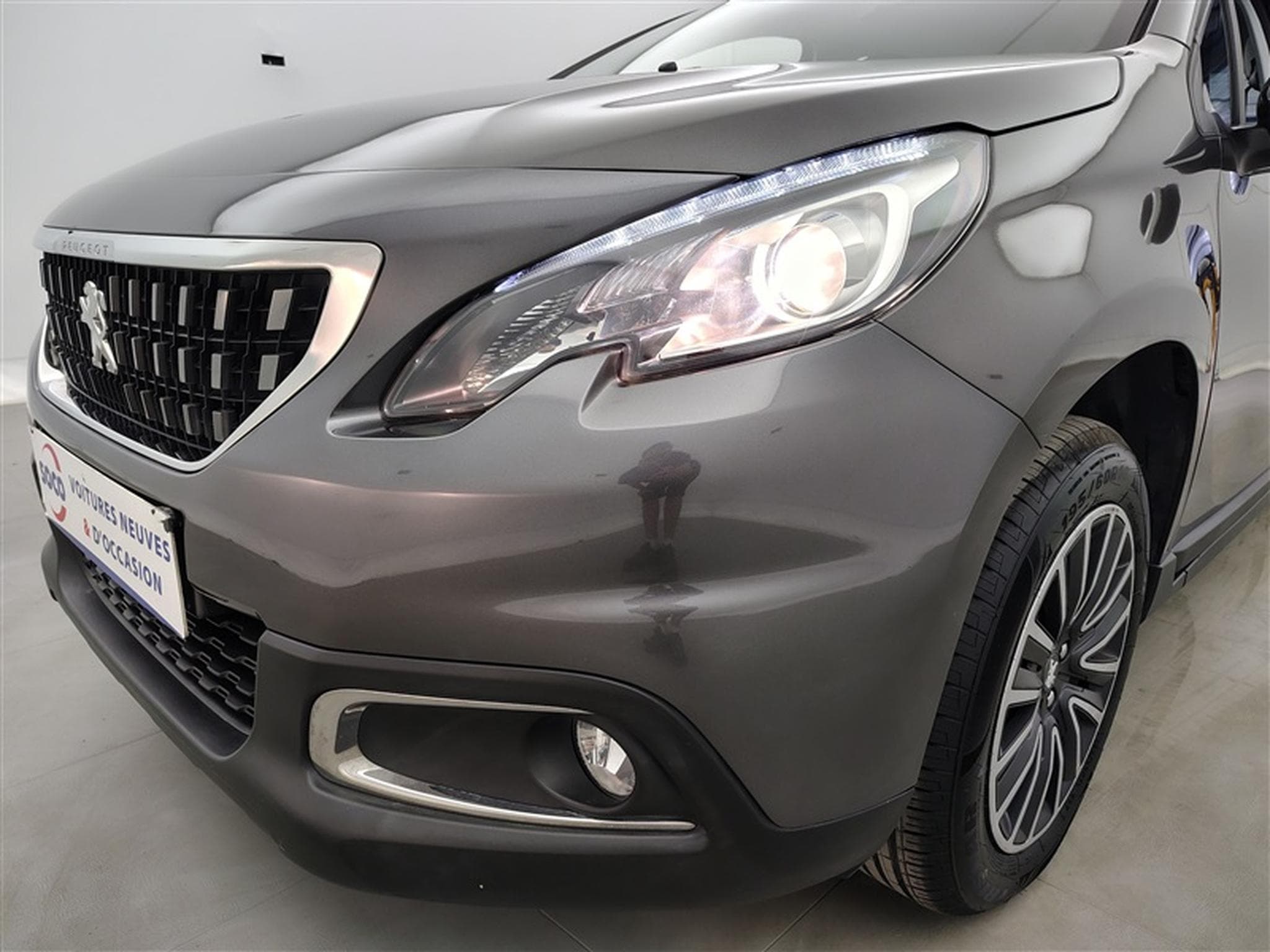 Peugeot 2008 1.2 PureTech 82Cv Active CLIM / BLUETOOTH / PDC (2019) - Photo 15