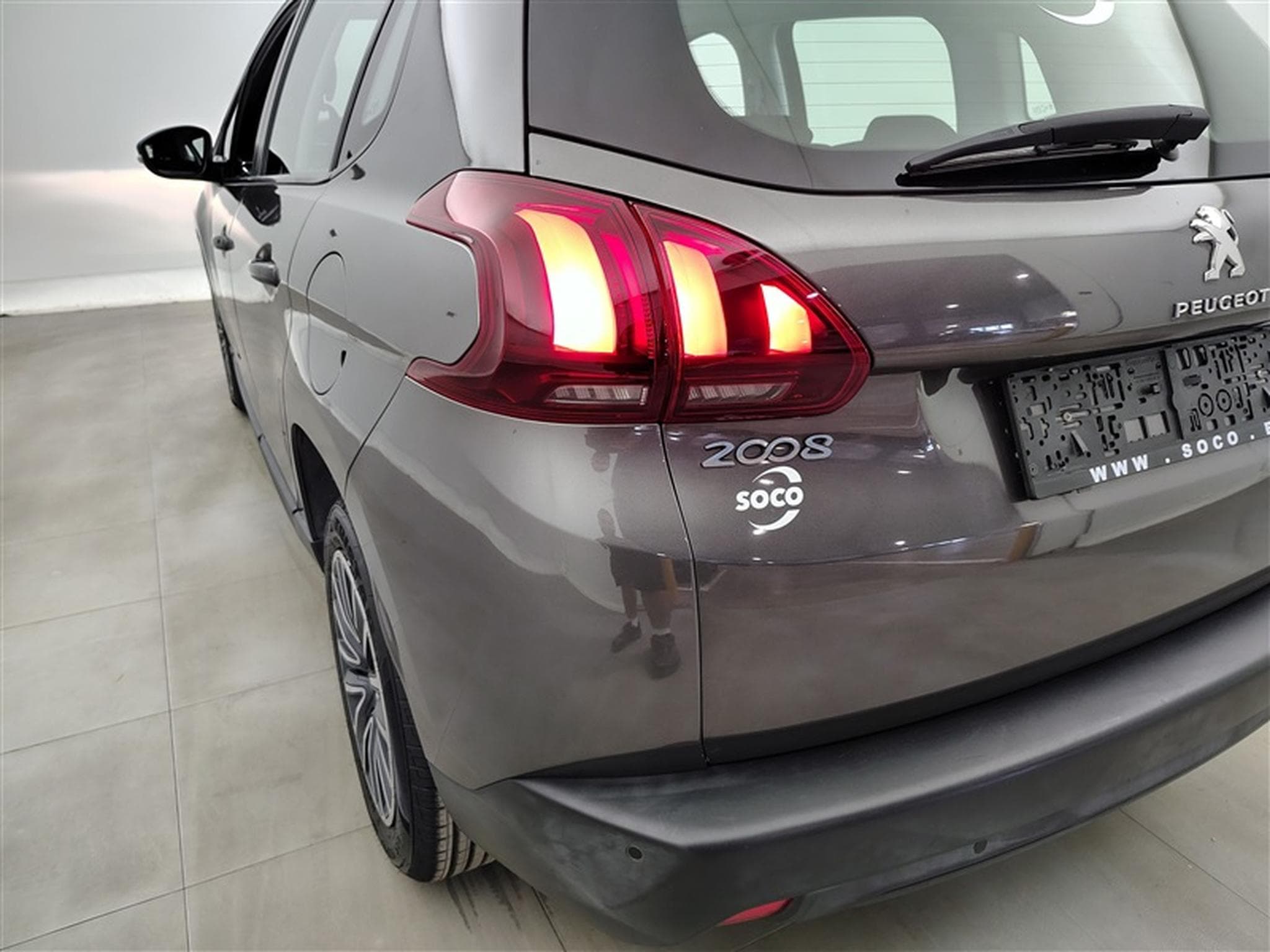 Peugeot 2008 1.2 PureTech 82Cv Active CLIM / BLUETOOTH / PDC (2019) - Photo 16