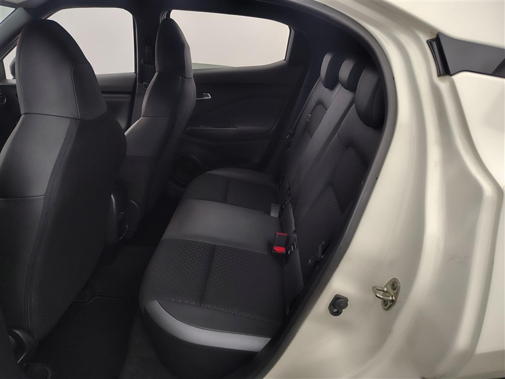 Nissan Juke 1.6 HEV N-Connecta AMT (2023) - Photo 13