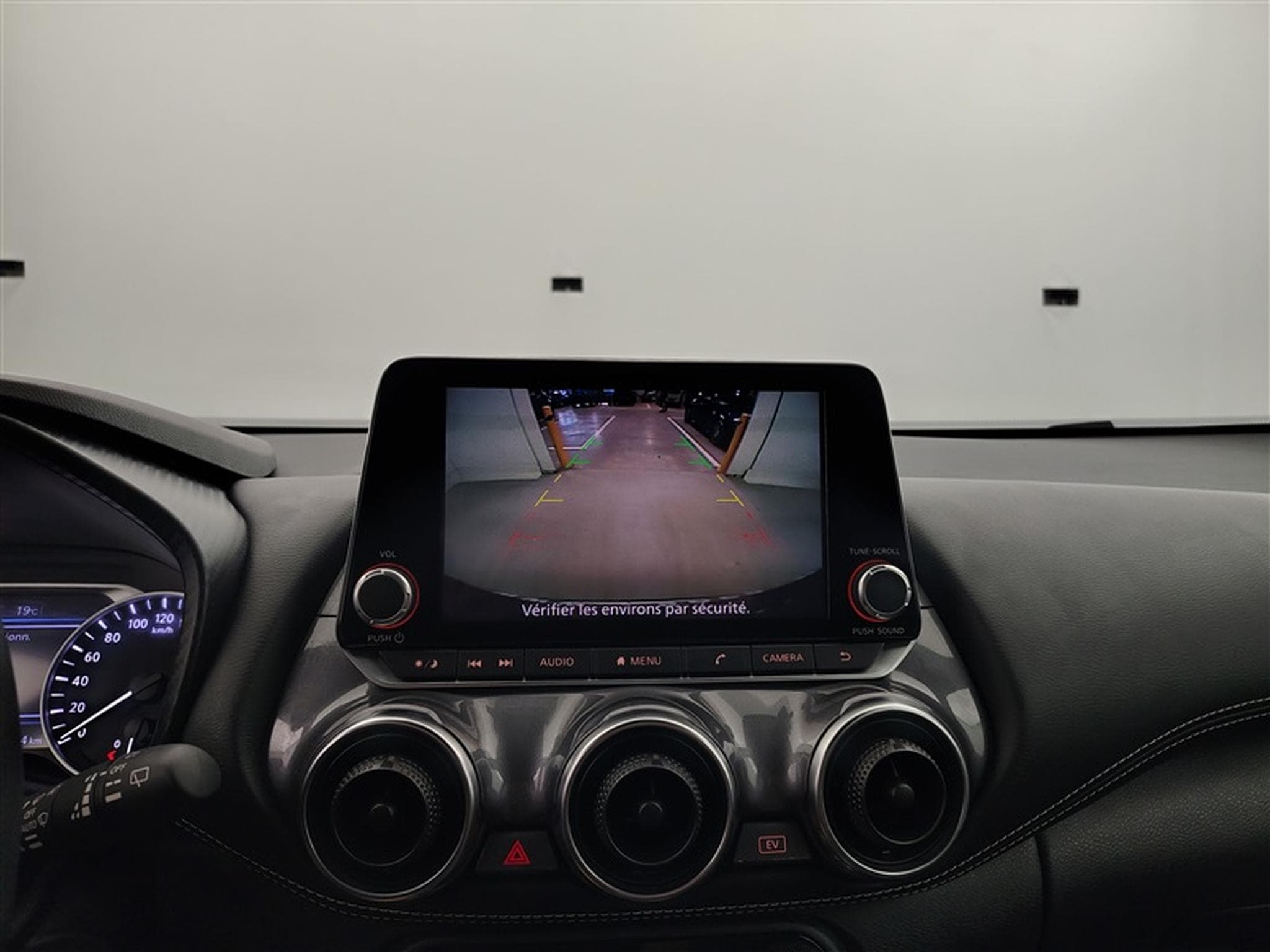 Nissan Juke 1.6 HEV N-Connecta AMT (2023) - Photo 18