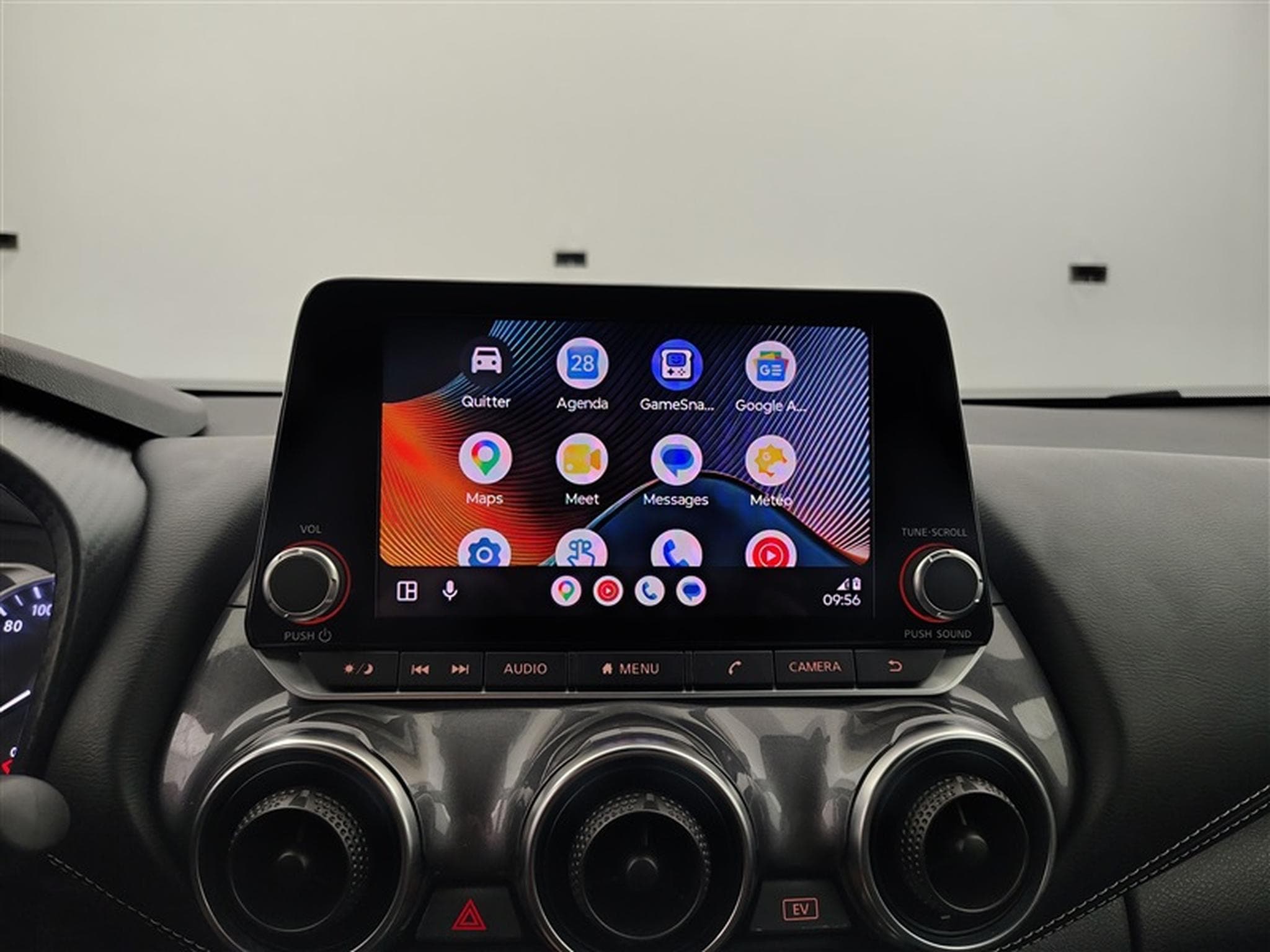 Nissan Juke 1.6 HEV N-Connecta AMT (2023) - Photo 20