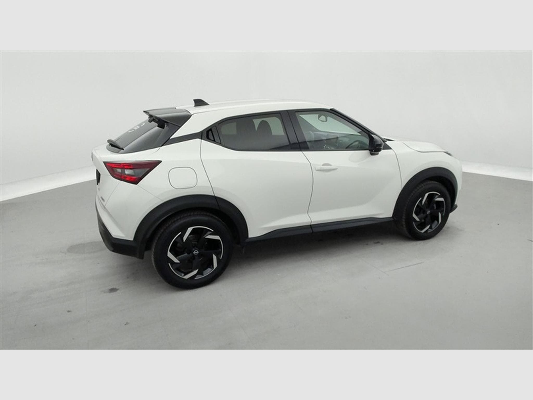 Nissan Juke 1.6 HEV N-Connecta AMT (2023) - Photo 25