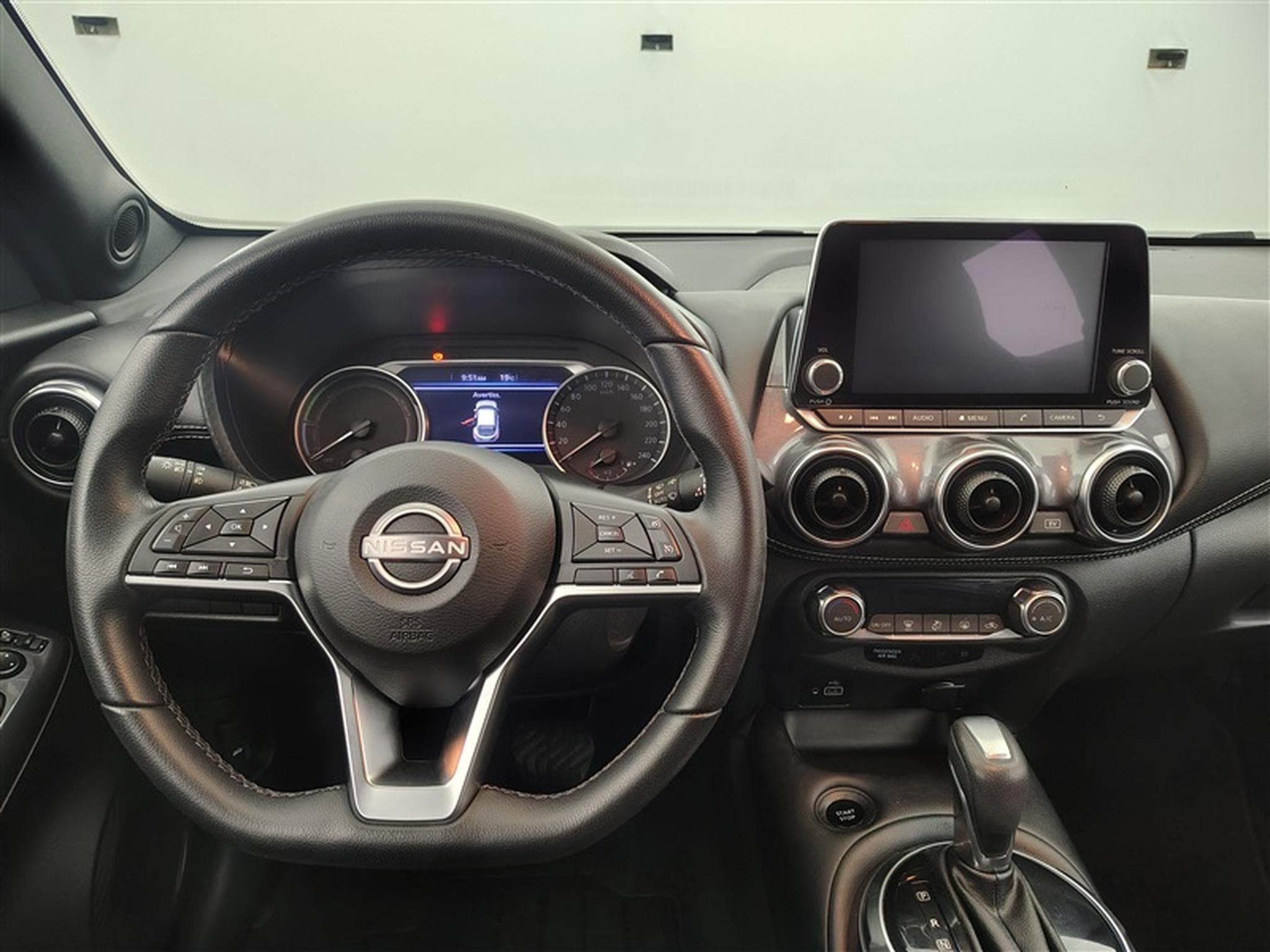 Nissan Juke 1.6 HEV N-Connecta AMT (2023) - Photo 9