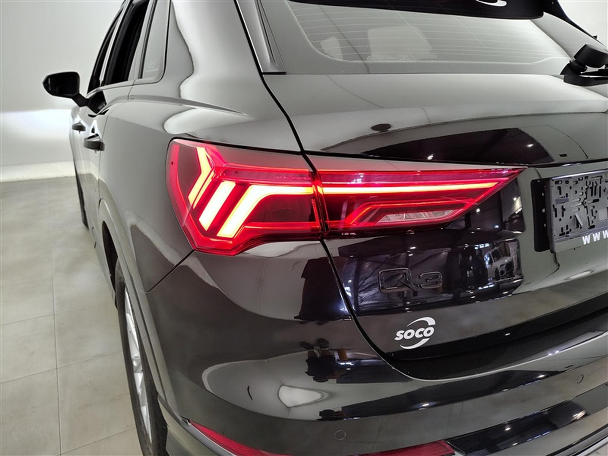 Audi Q3 35 TFSI 150cv S-Line NAVI / FULL LED / CUIR PARTIEL / JA 18" (2020) - Photo 16