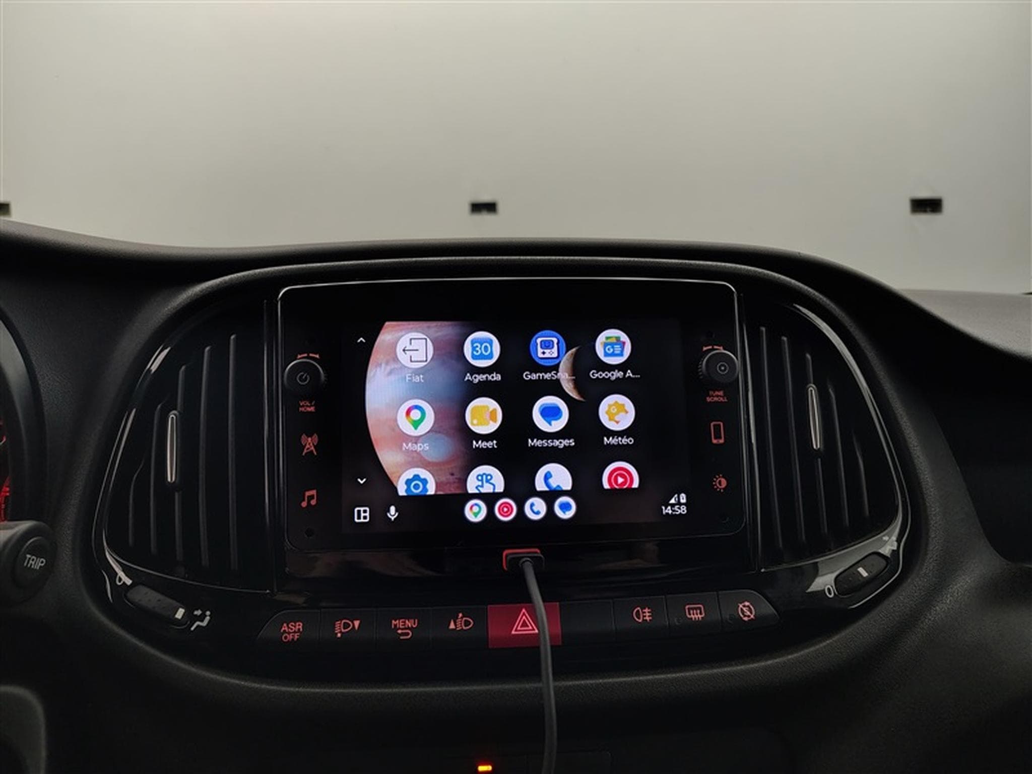 Fiat Doblo 1.6 MJET Cargo CLIM / CARPLAY (2023) - Photo 19