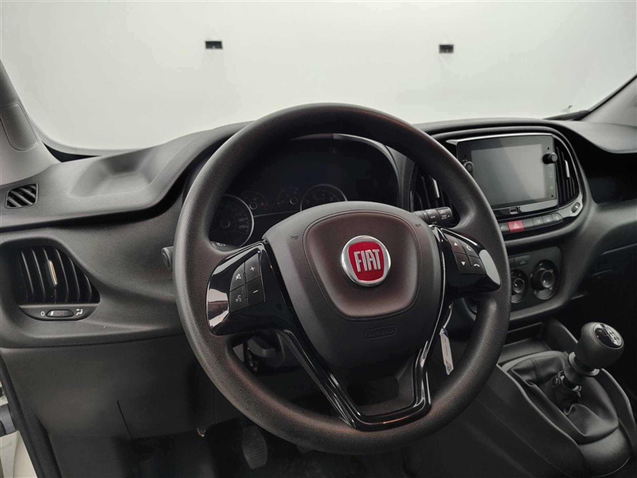 Fiat Doblo 1.6 MJET Cargo CLIM / CARPLAY (2023) - Photo 9