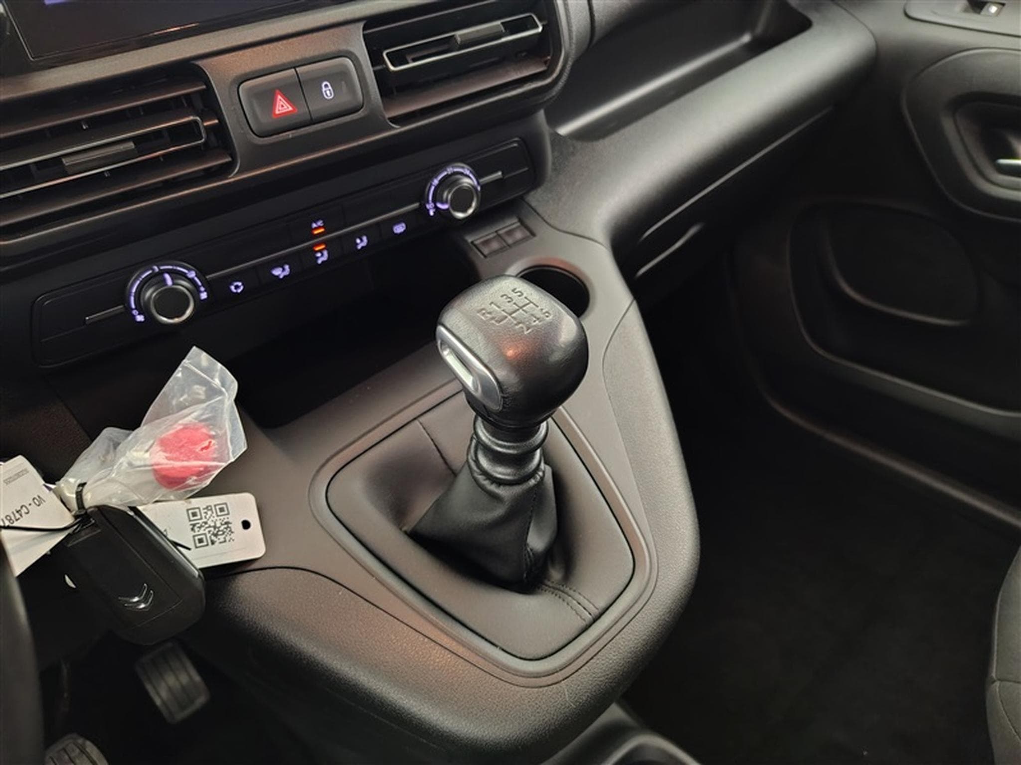 Citroen Berlingo 1.2 PureTech M *NAVI/CAM360/CARPLAY/PDC* (2022) - Photo 12