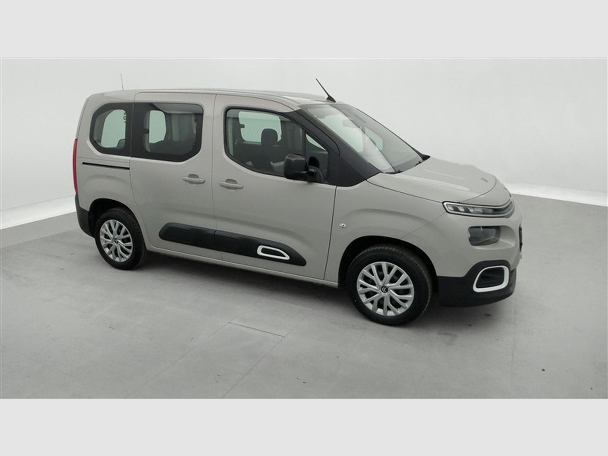 Citroen Berlingo 1.2 PureTech M *NAVI/CAM360/CARPLAY/PDC* (2022) - Photo 25