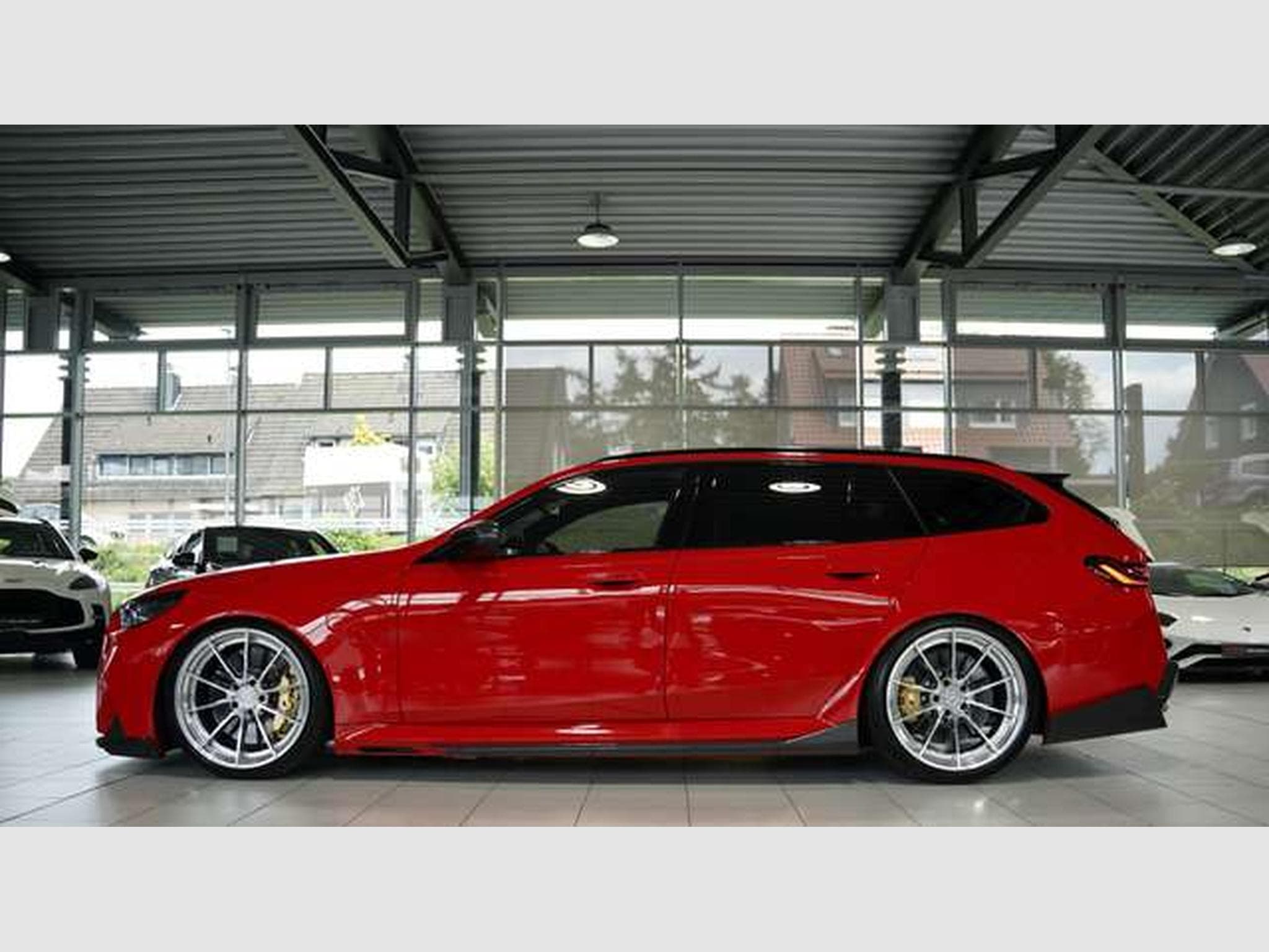 BMW M5 Touring 1.H *Carbon*Keramik*Grail*RossoCorsa (2025) - Photo 13