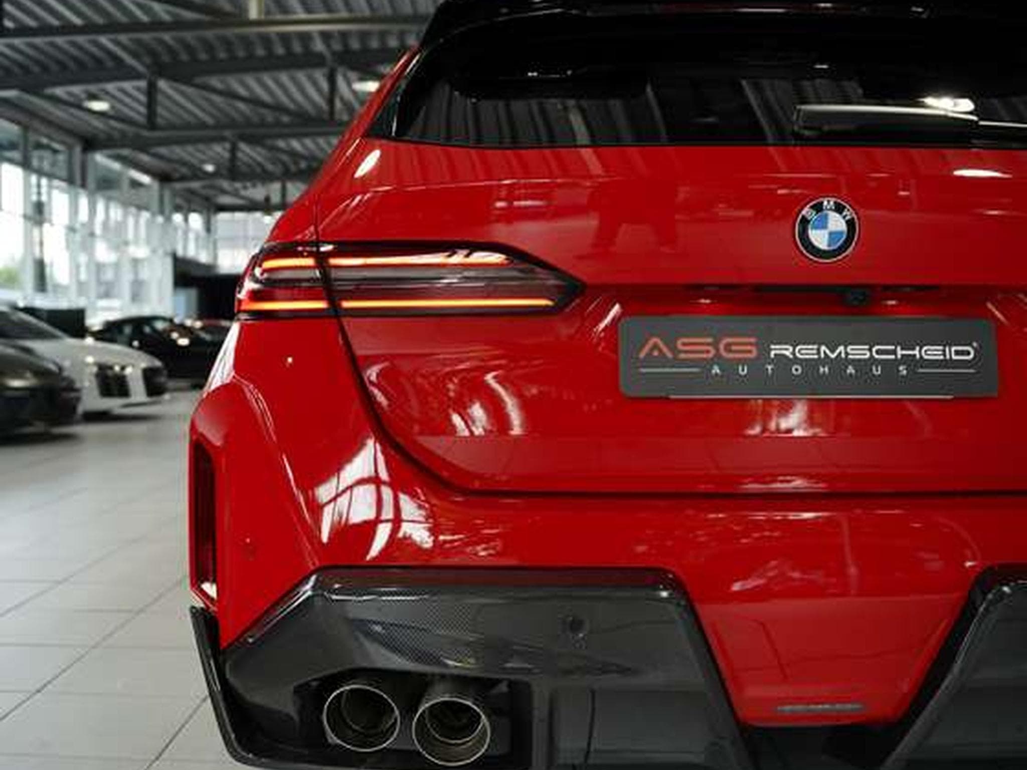 BMW M5 Touring 1.H *Carbon*Keramik*Grail*RossoCorsa (2025) - Photo 16