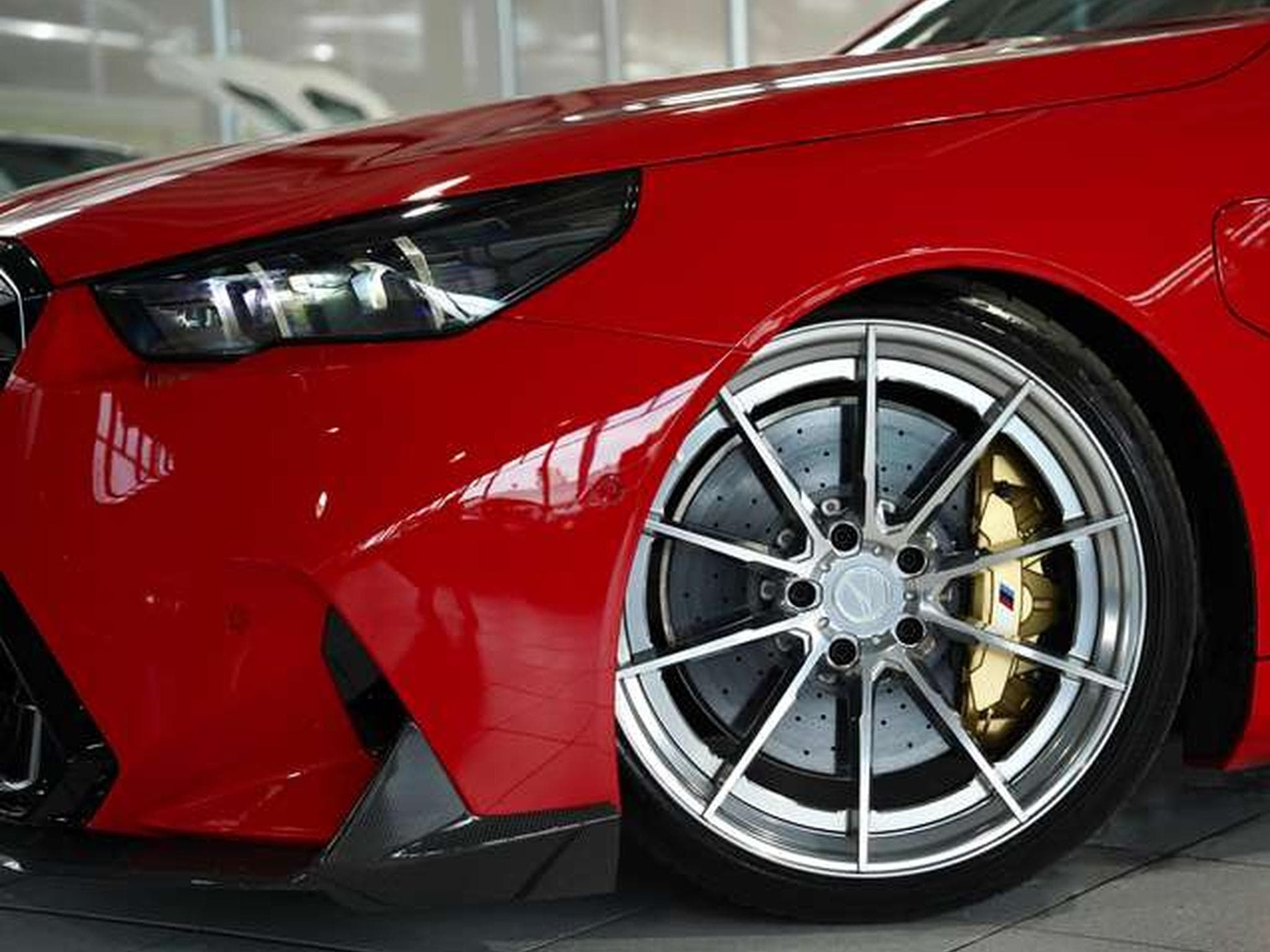 BMW M5 Touring 1.H *Carbon*Keramik*Grail*RossoCorsa (2025) - Photo 2