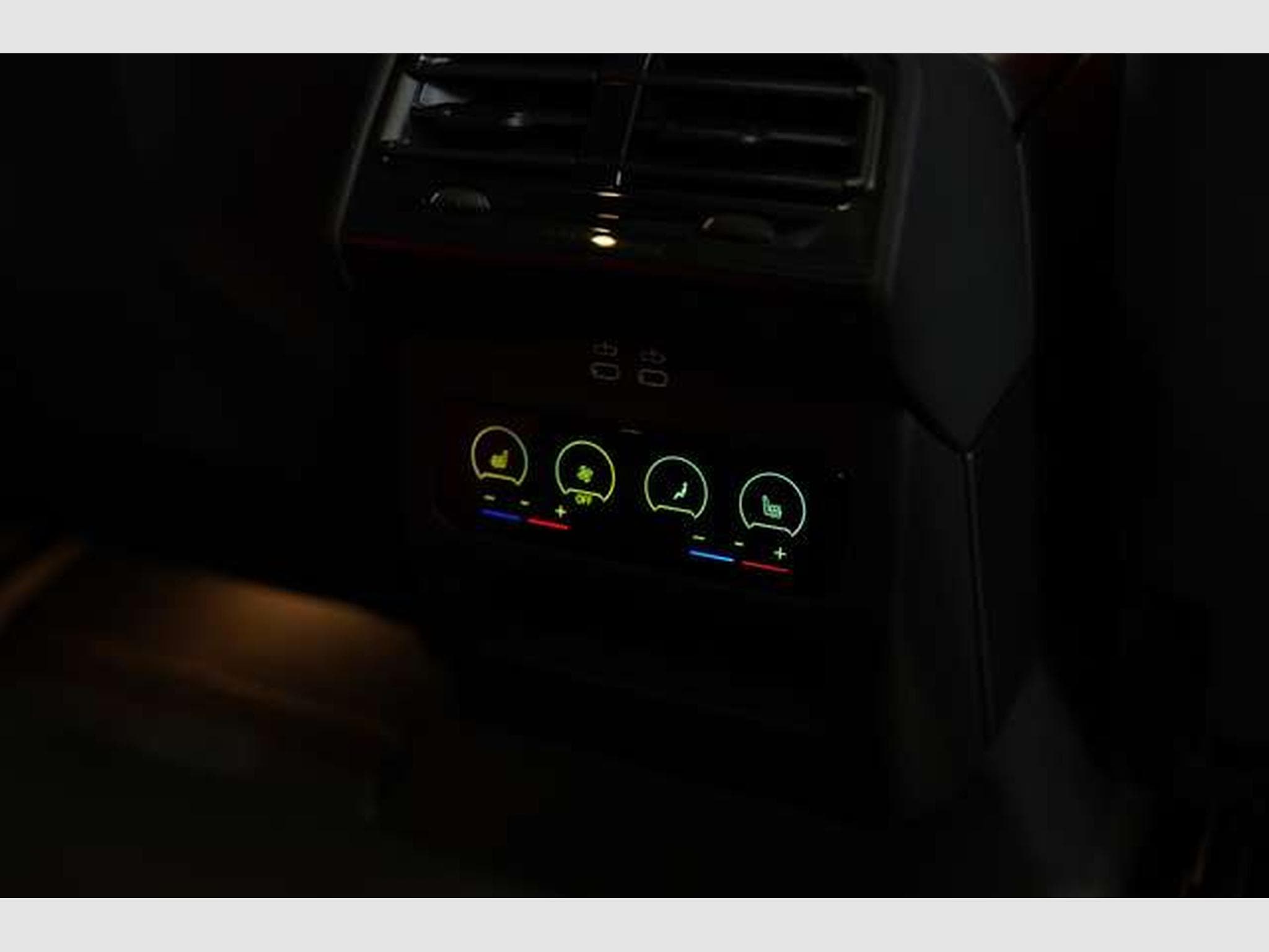 BMW M5 Touring 1.H *Carbon*Keramik*Grail*RossoCorsa (2025) - Photo 29