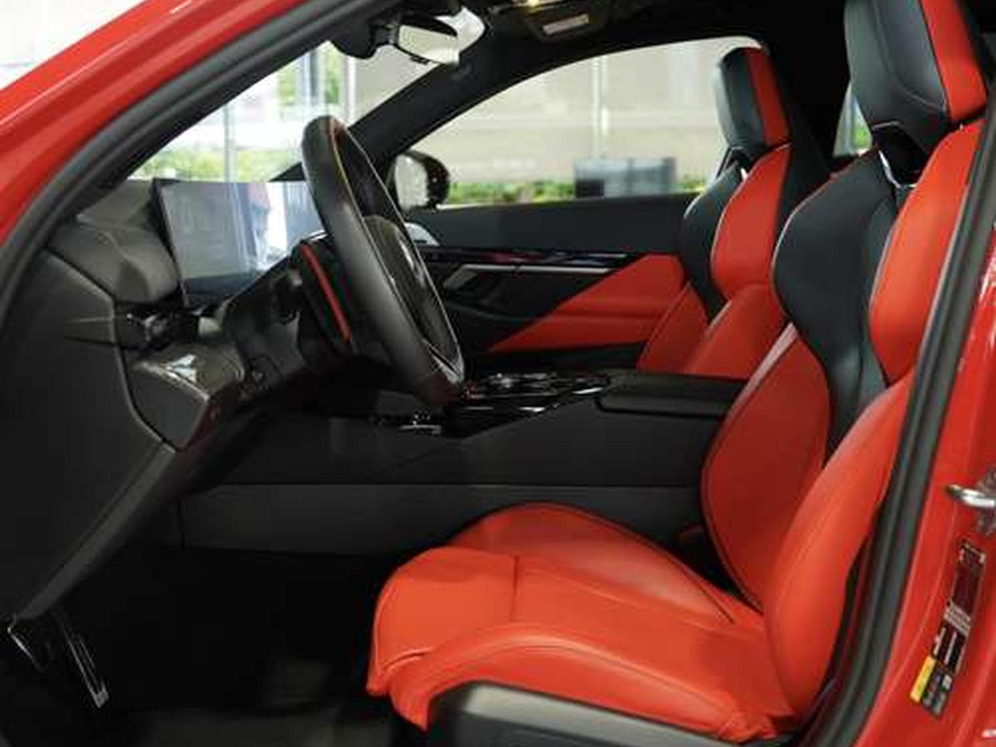 BMW M5 Touring 1.H *Carbon*Keramik*Grail*RossoCorsa (2025) - Photo 32